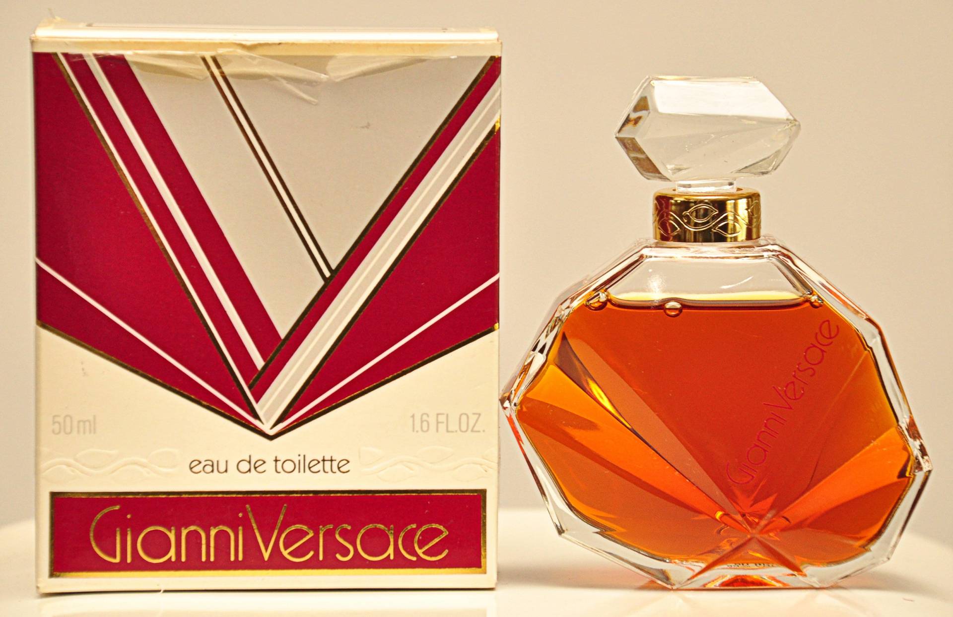 Gianni Versace Von Eau De Toilette Edt 50Ml Splash Non Spray Parfüm Frau Rarissimo Vintage 1981 von Etsy - YourVintagePerfume