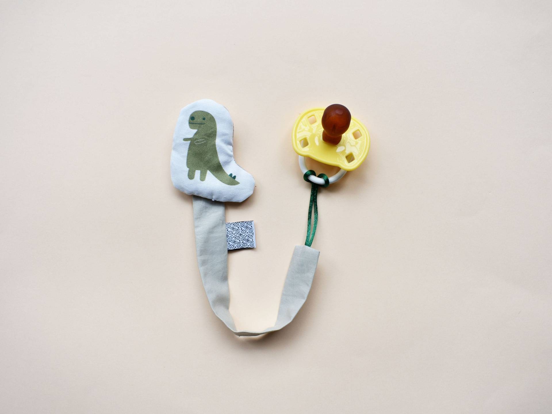 Passend Für Einen Chucha Dinosaurier | Zupeta Fita Para Segurar A Chupeta Corrente -Clip-Chupeta Schöne Puppe Im T-Shirt Mit Dino T-Rex Passend Für Einen Chucha Dinosaurier | Zupeta Fita Para Segurar A Chupeta Corrente -Clip-Chupeta Schöne Puppe Im T-Shirt Mit Dino T-Rex von Etsy - Zezling