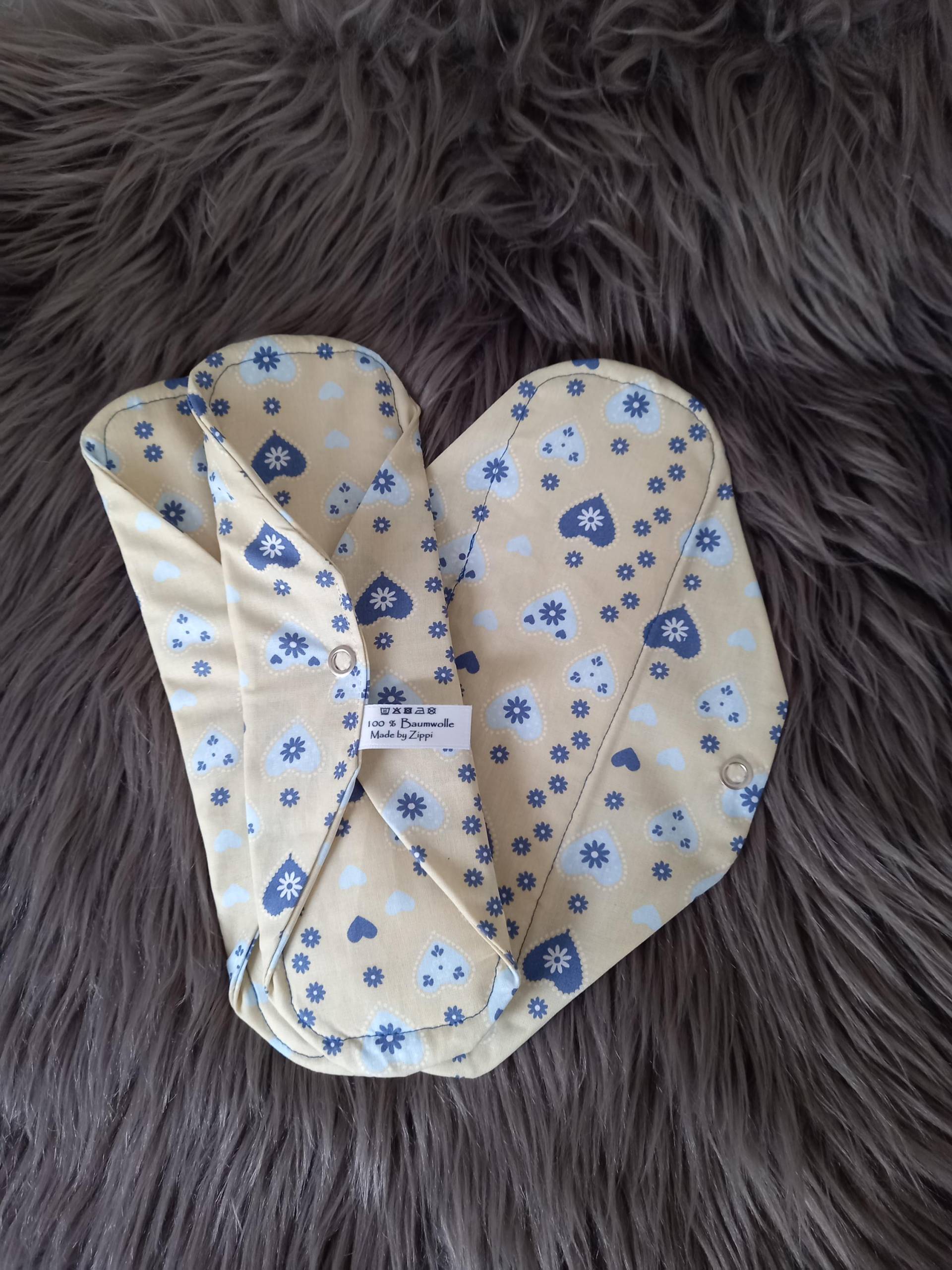 Binden Im 3Er Set Mit Oder Ohne Pu Schicht Herzen Tracht Blau Gelb Zero Waste Binden Im 3Er Set Mit Oder Ohne Pu Schicht Herzen Tracht Blau Gelb Zero Waste von Etsy - ZippisNaehatelier