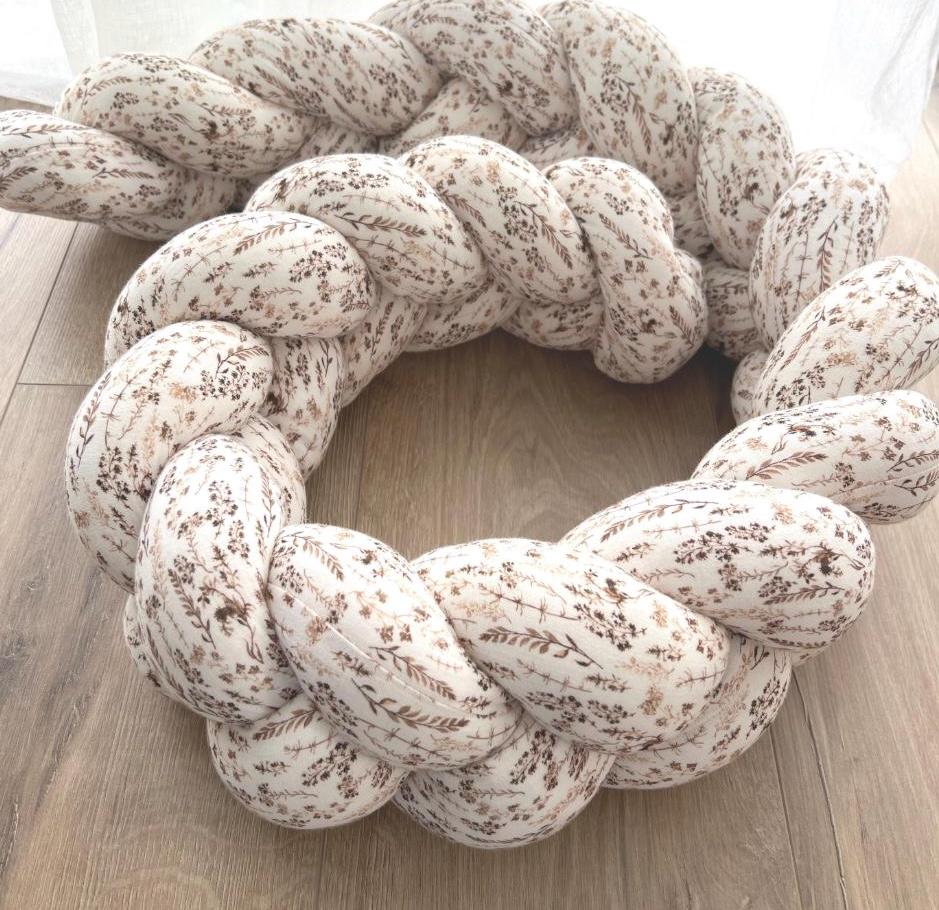 Wickeltisch Umrandung, Geflochtene Schutzrolle, Trockenblume Musselin Wickeltisch Umrandung, Geflochtene Schutzrolle, Trockenblume Musselin von Etsy - ZuckersuesseIdeen