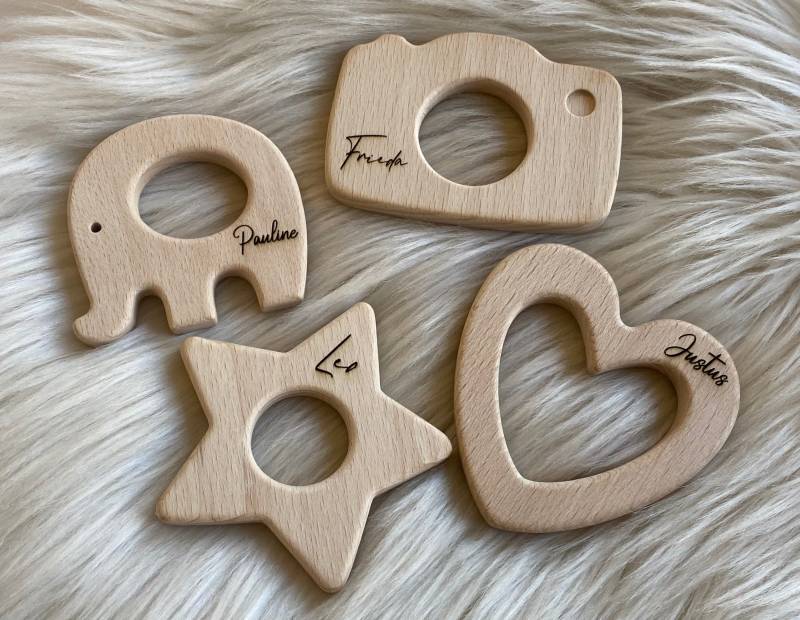 Beißanhänger Holz Personalisiert von Etsy - ZwergalshopDE