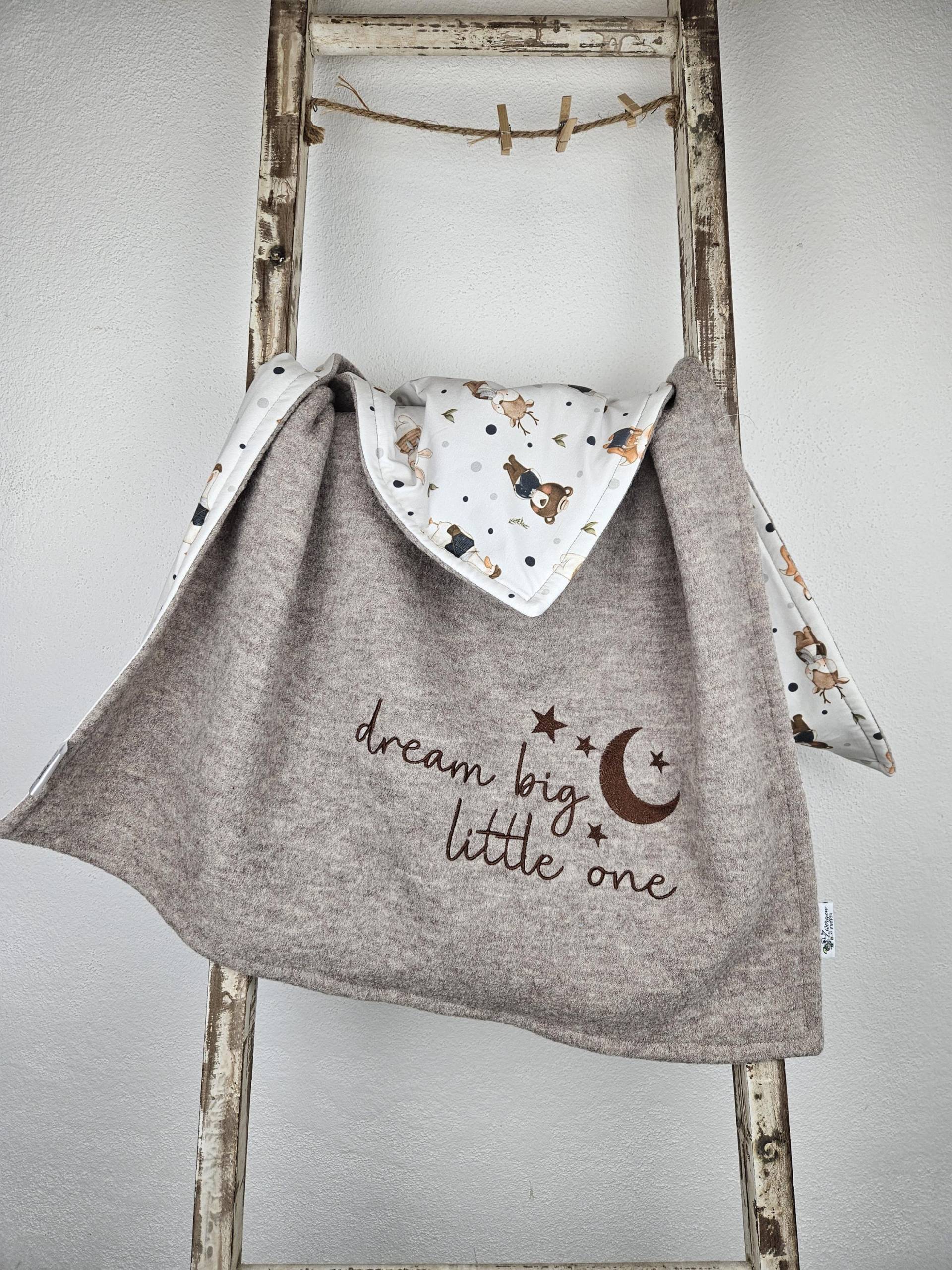 Babydecke Aus Wolle | Dream Big Little One Walkdecke 100x70cm Personalisierbar Stickerei Schurwolle Babygift von Etsy - ZwergenZwirn