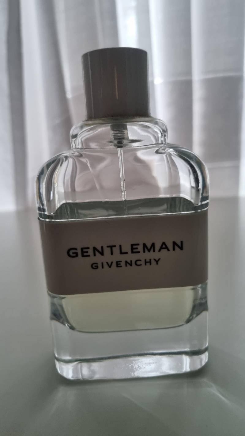 Givenchy Gentleman Cologne Eau De Toilette 100Ml | Restinhalt Ca. 1/3 von Etsy - aam0604