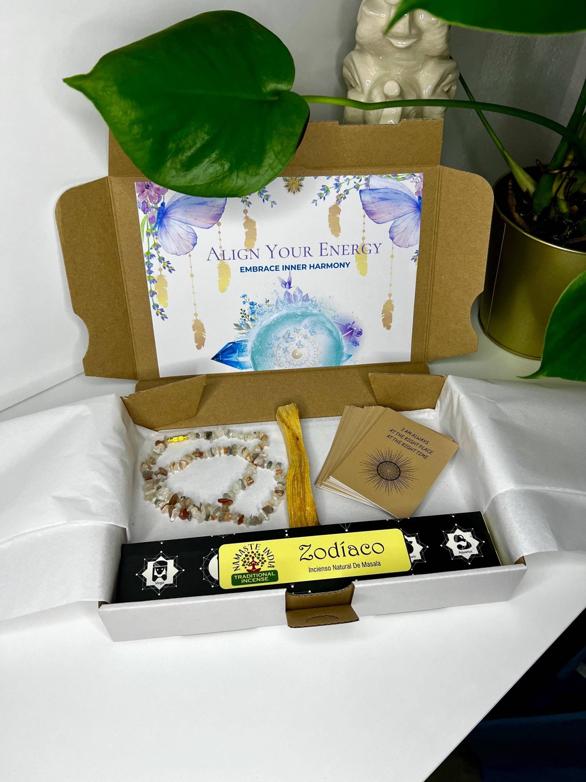 Harmony Kit Geschenkbox - Spirituelles Set Mit Mondstein Halskette, Zodiaco Räucherstäbchen, Palo Santo Und Affirmationskarten Für Gleichgewicht Ruhe von Etsy - balticspells