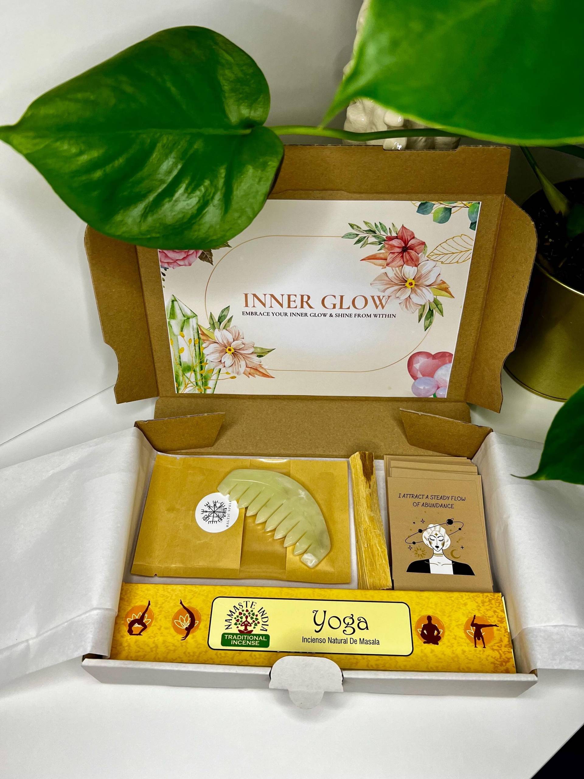 Inner Glow Geschenkbox - Wellness Set Mit Grüner Jade Gua Sha, Affirmationskarten, Yoga Räucherstäbchen Und Palo Santo Für Ausstrahlung Entspannung von Etsy - balticspells