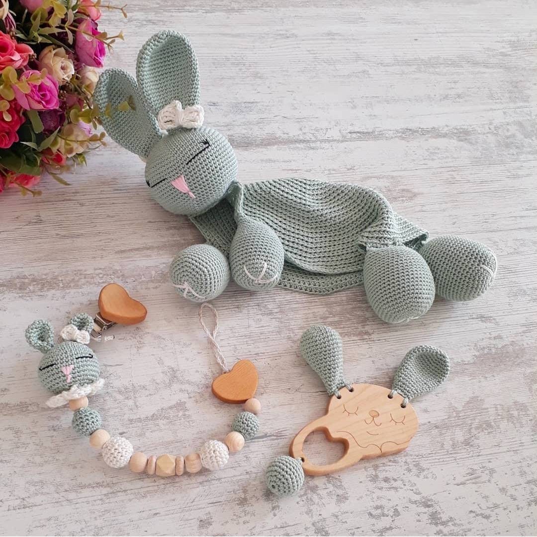 Personalisierbare Häkelhasen-Set, Handgemachtes Babyshower-Geschenk, Unisex Neugeborene Geschenk, Amigurumi Gefüllte Hasen-Set, Personalisierte von Etsy - banunur