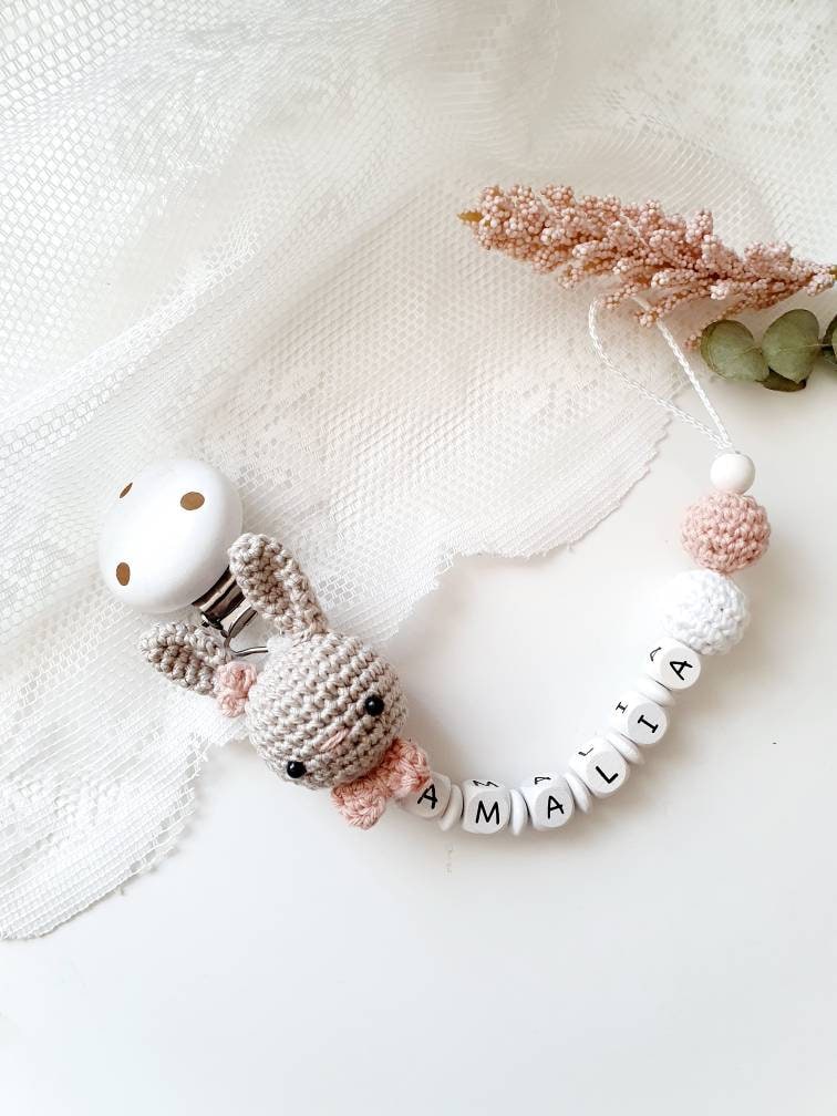 Gehäkelte Schnullerkette"Hasi" Personalisiert, Süß von Etsy - beckyshandmadeshop