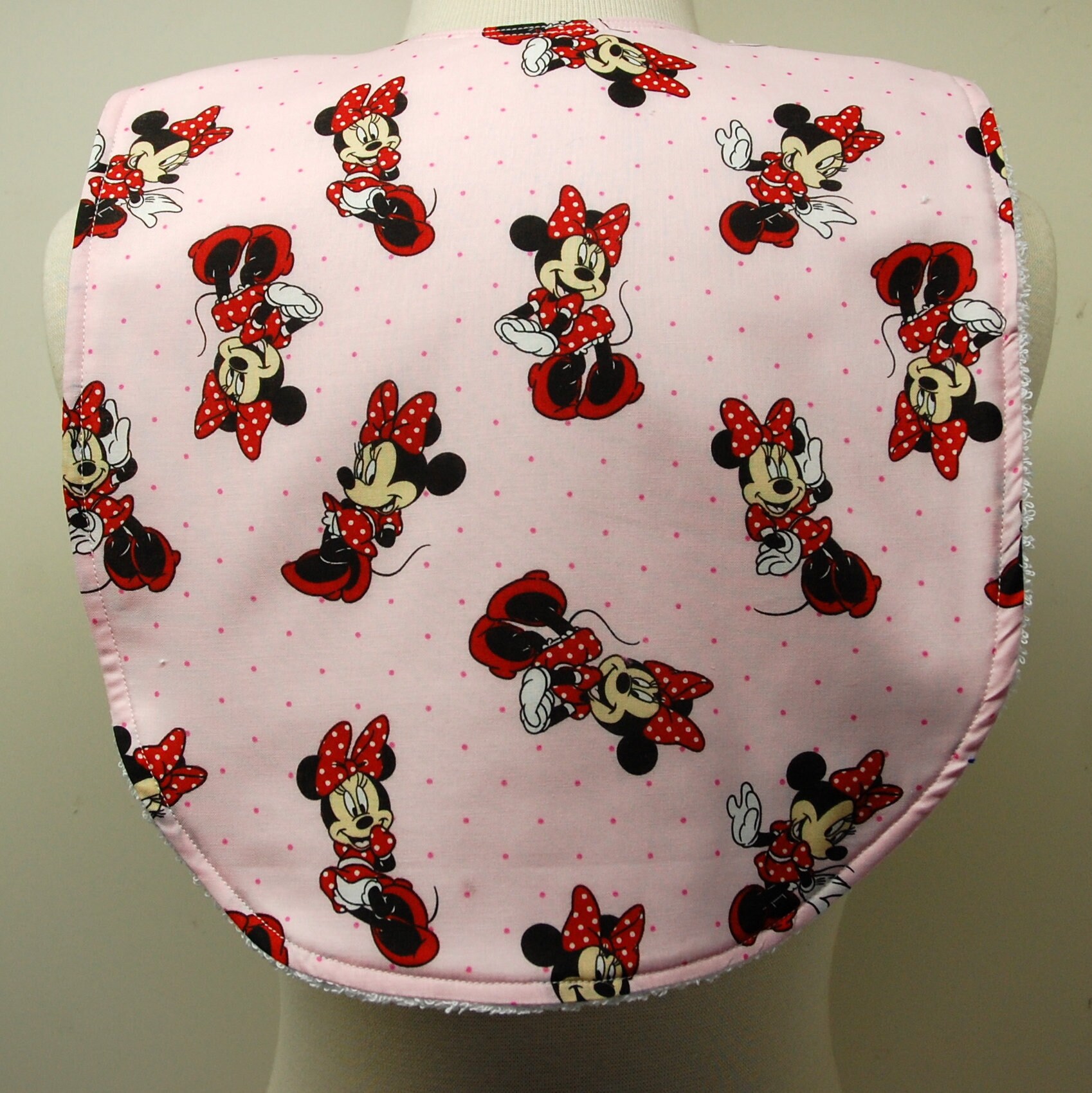 Lätzchen Für Jugendliche Und Mädchen, Besondere Bedürfnisse, Zbraellelähmung, Epilepsie, Retts-Syndrom, Sabbern, 14-Zoll Halsöffnung Minnie von Etsy - beyondquilts