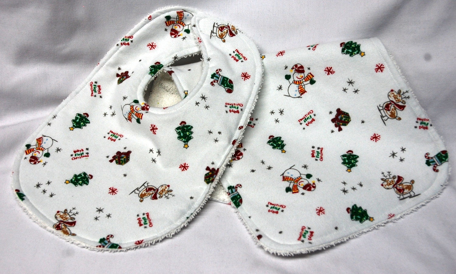 xmas - Rehkissen Und Leinen Set, 0-3 Monate Größe, Baby Shower Geschenk, Willkommen Geschenk Es First Christmas, Bäume, Weihnachtsmann, Rentier von Etsy - beyondquilts