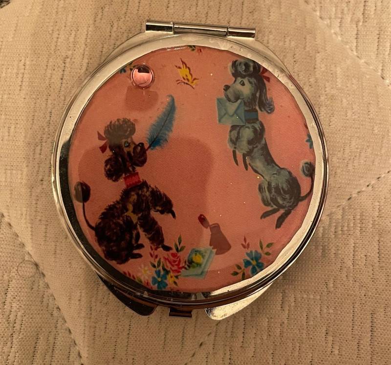 Retro 1950Er Jahre Pink Pudel Klein Rund Silber Spiegel Compact von Etsy - cheetahrama