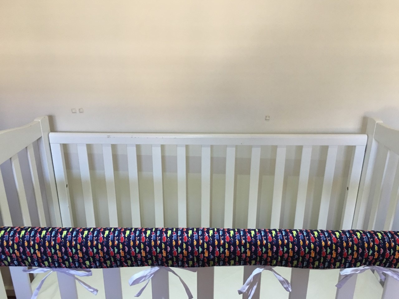 Reversible Baby Kinderbett Babybett Kinderkrankheiten Schiene Cover Protector ~ Farbigen Autos Reversible Baby Kinderbett Babybett Kinderkrankheiten Schiene Cover Protector ~ Farbigen Autos von Etsy - chikystarstar