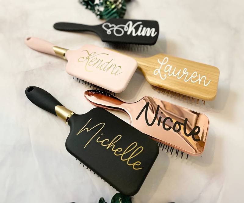 Personalisierter Kamm | Frauen Haarbürste Haarkamm Bürste Personalisiert Brautjungfer Geschenk Weihnachten Für Sie von Etsy - daniastilvoll