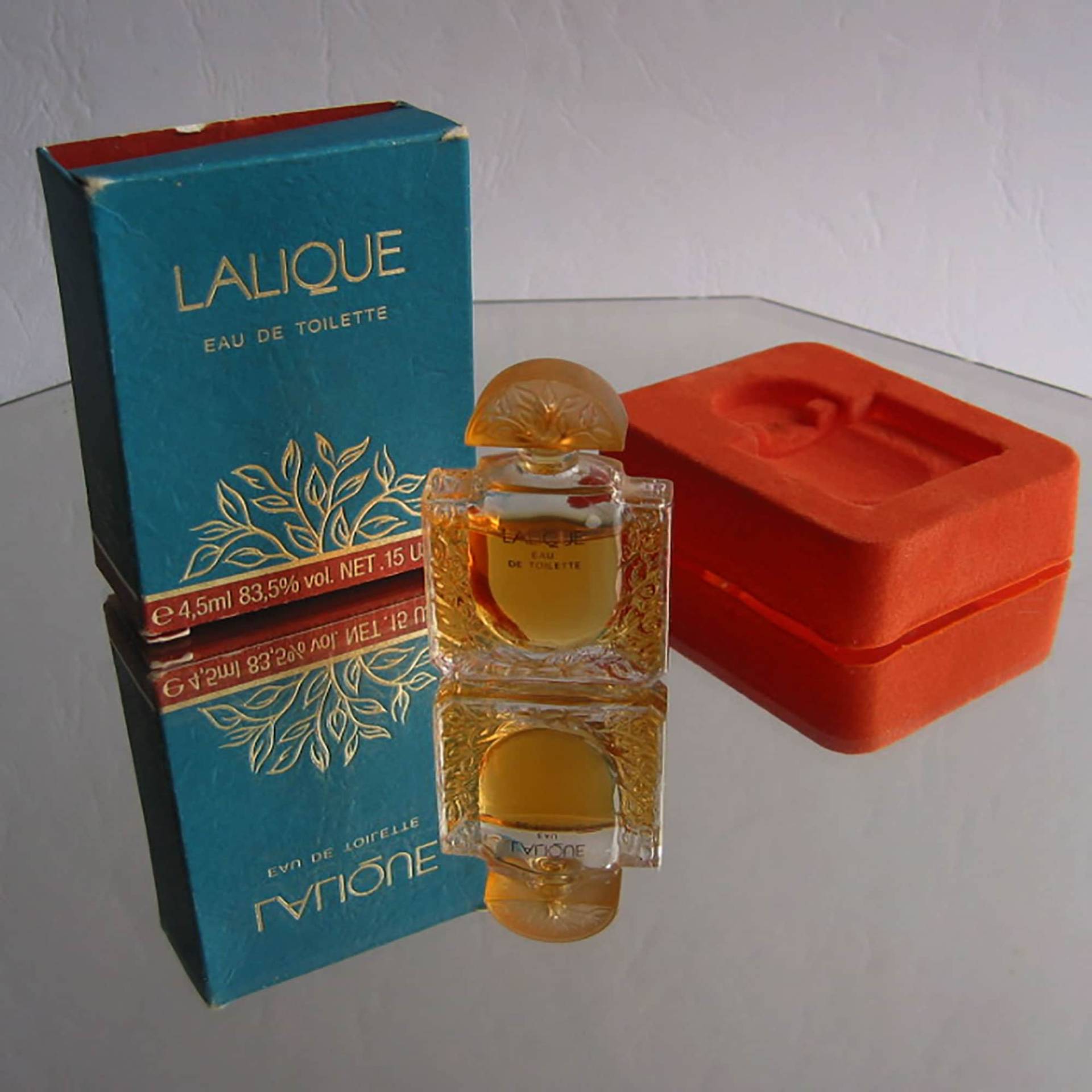 Vintage Antike Parfum Flasche Lalique Eau De Toilette 4, 5 Ml 83, 5% in Der Original Box Von 1992~Frankreich Paris Lalique Parfums Miniatur von Etsy - darauffreueichmich