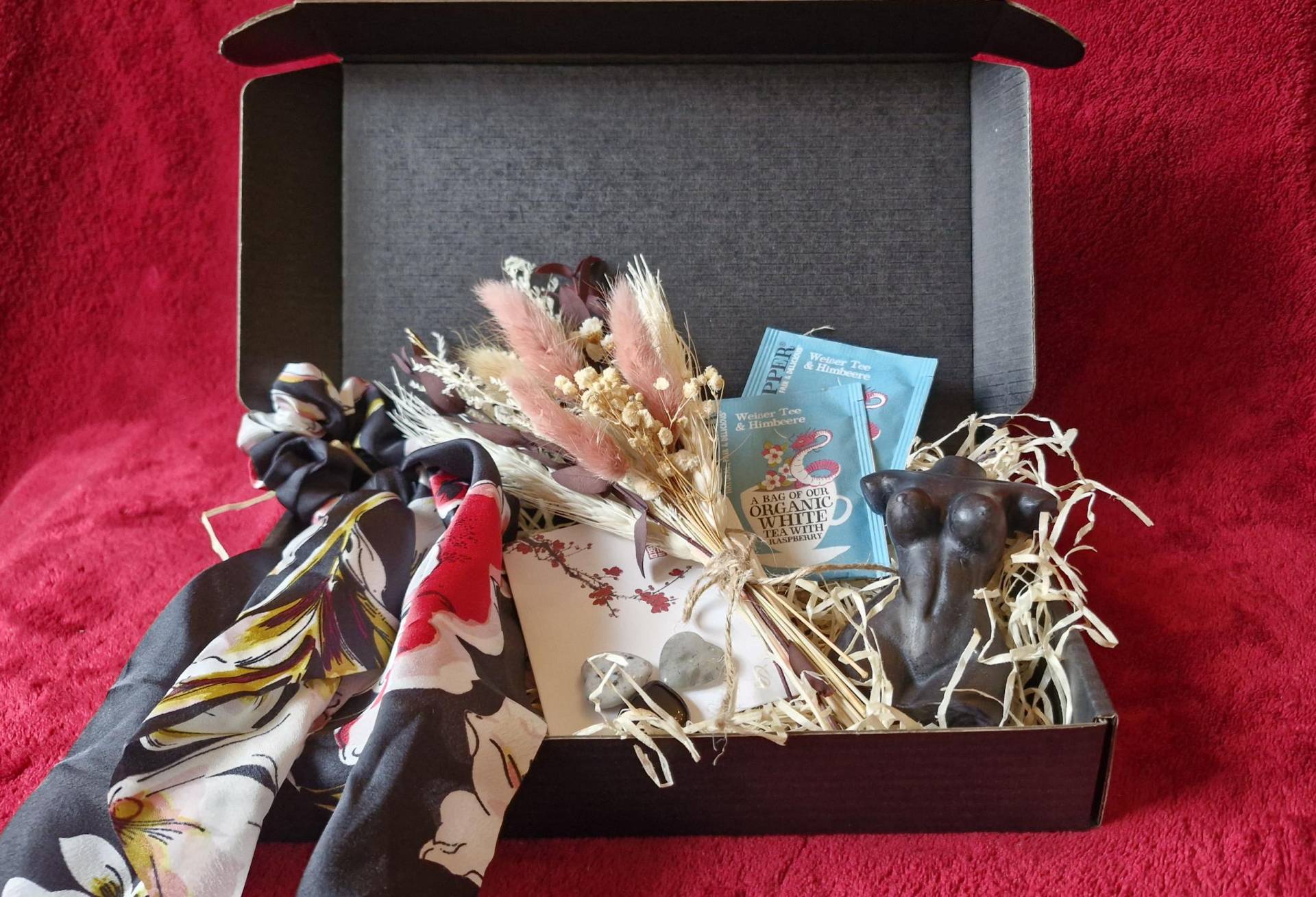 Beauty Box Kosmetik Geschenk Mysterybox Natur Luxus Set Wellnessbox Personalisiert Geschenkkorb Geschenkset Beautypaket Wohlfühlset Beauty Box Kosmetik Geschenk Mysterybox Natur Luxus Set Wellnessbox Personalisiert Geschenkkorb Geschenkset Beautypaket Wohlfühlset von Etsy - dieperserkatze