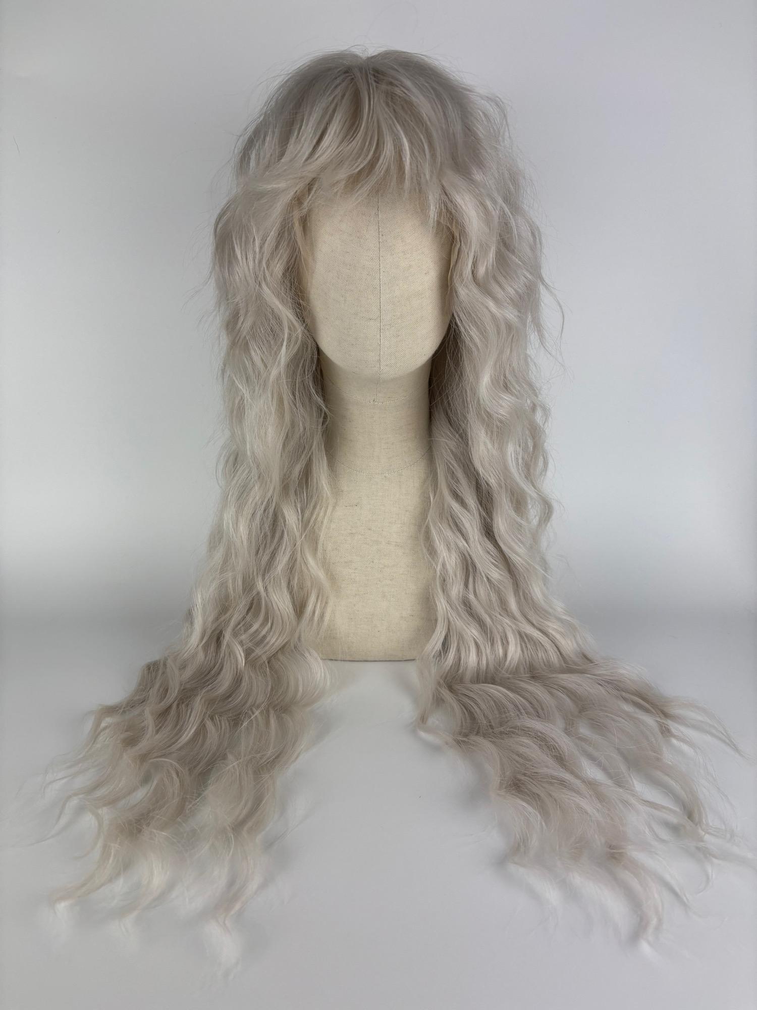 Lace Front Wig/ Perücke/ The Silver Maid Retro-styling/ Shag Maid/80's Tifes Silbergrau - Deep Silver Grey Customized #griffith #mullet von Etsy - dragmaiditup