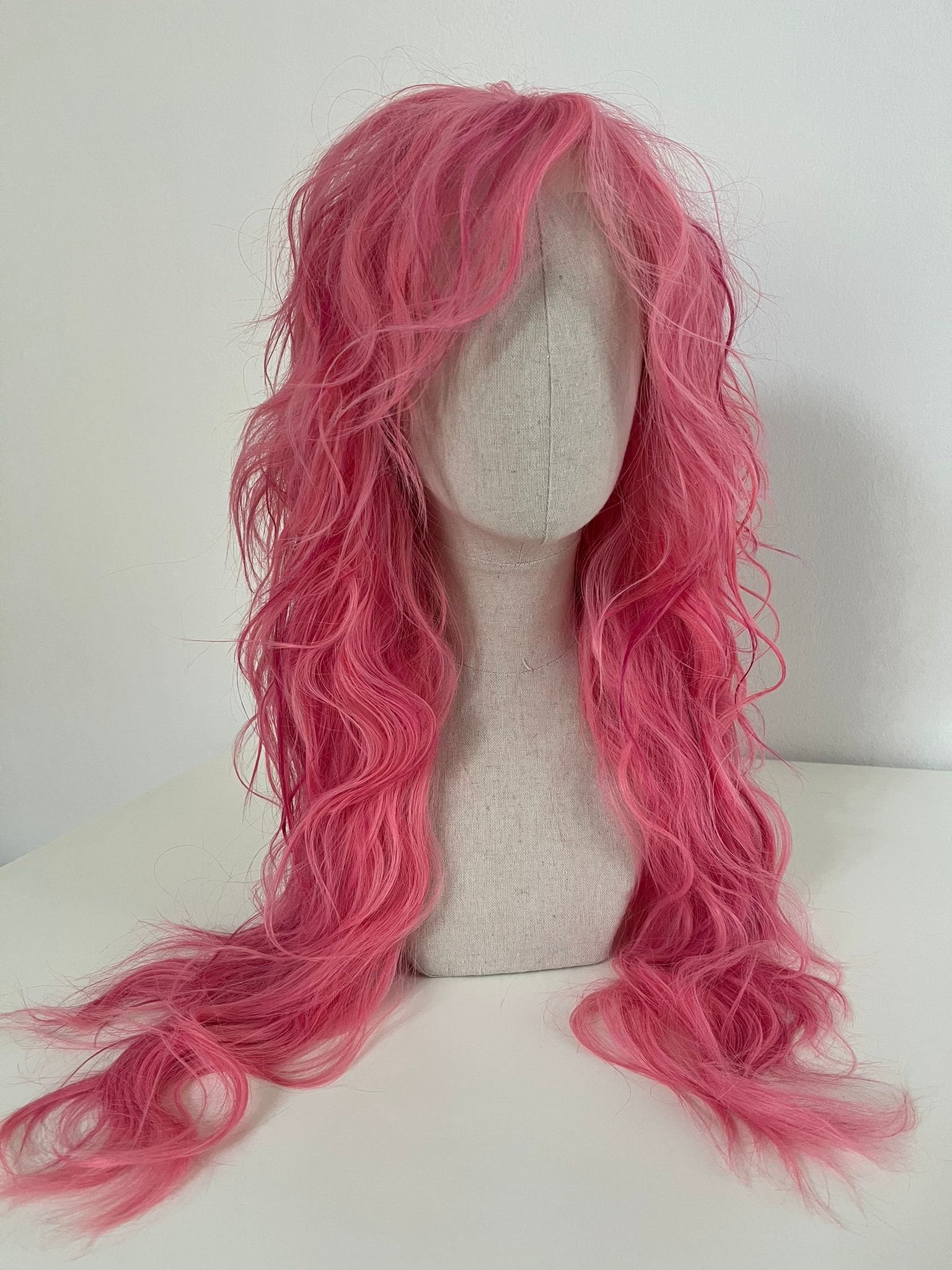 Lace Front Wig,/Perücke The Candy Maid #mullet Retro-styling 80's Pink & Rosa Töne - Shades Of + Rose Customized Mullet Maid von Etsy - dragmaiditup