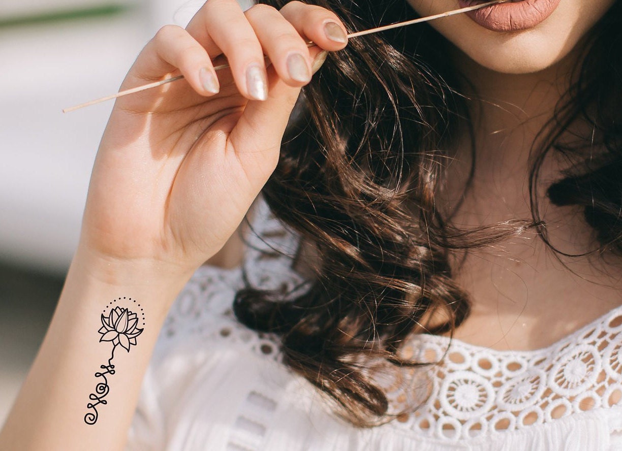 Lotus Unalome Temporäres Tattoo Lotus Unalome Temporäres Tattoo von Etsy - encredelicate