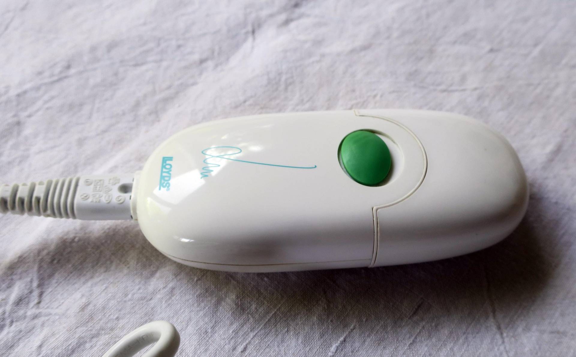 Vintage Rasierer Loyds Mit Stecker Vintage Rasierer Loyds Mit Stecker von Etsy - etage4vintage