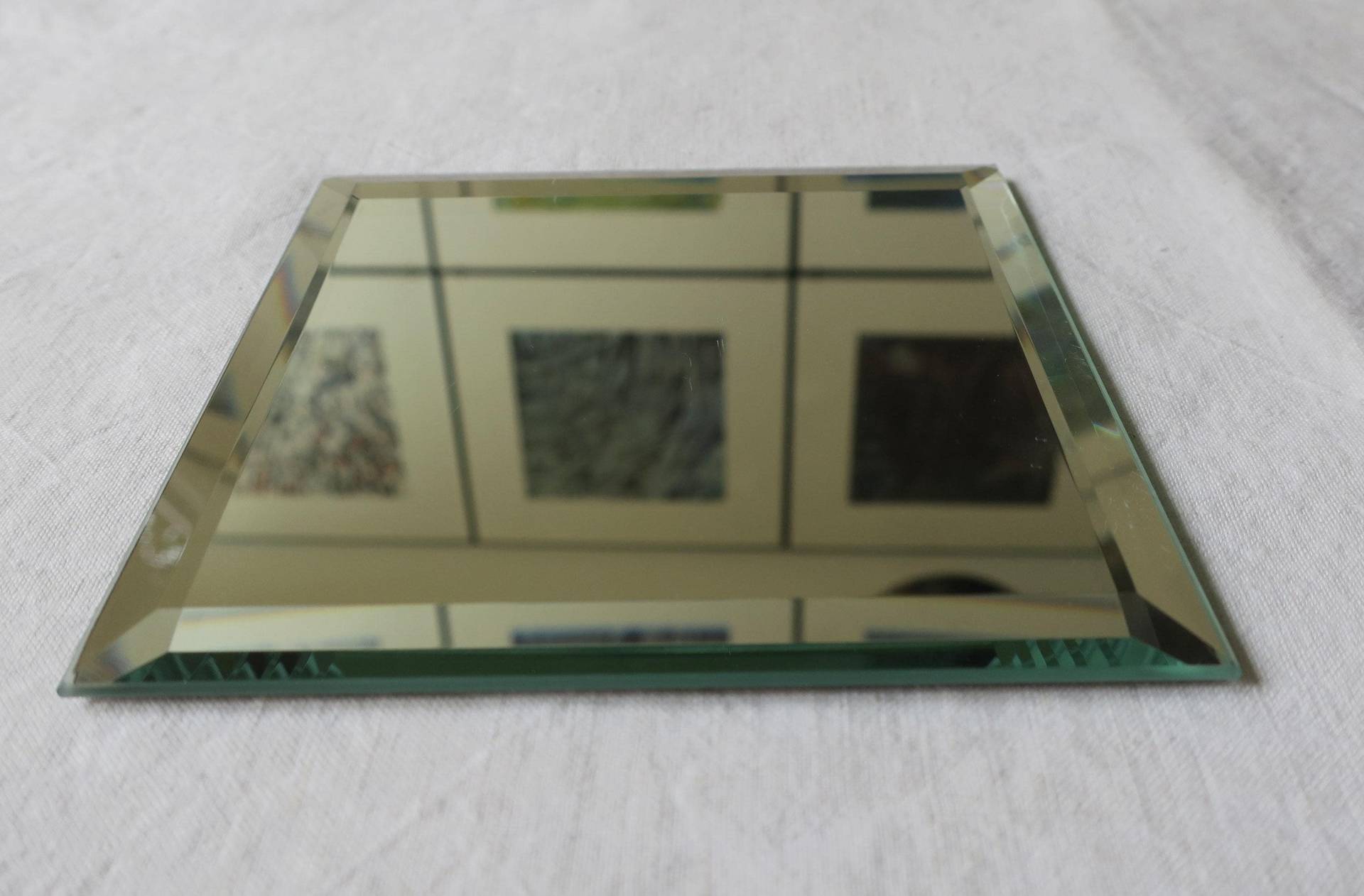 Vintage Spiegelfliese Mit Facettenschliff Hochwertig Und Elegant Vintage Spiegelfliese Mit Facettenschliff Hochwertig Und Elegant von Etsy - etage4vintage