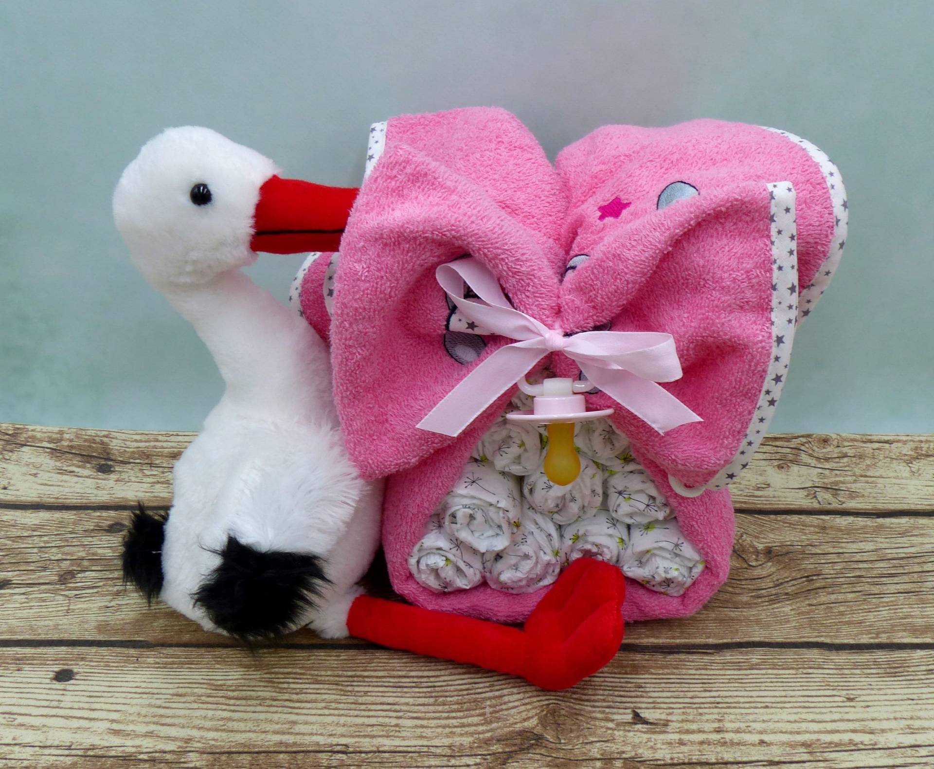 Windeltorte Storch Hase Bubblegum von Etsy - geschenkelibelle