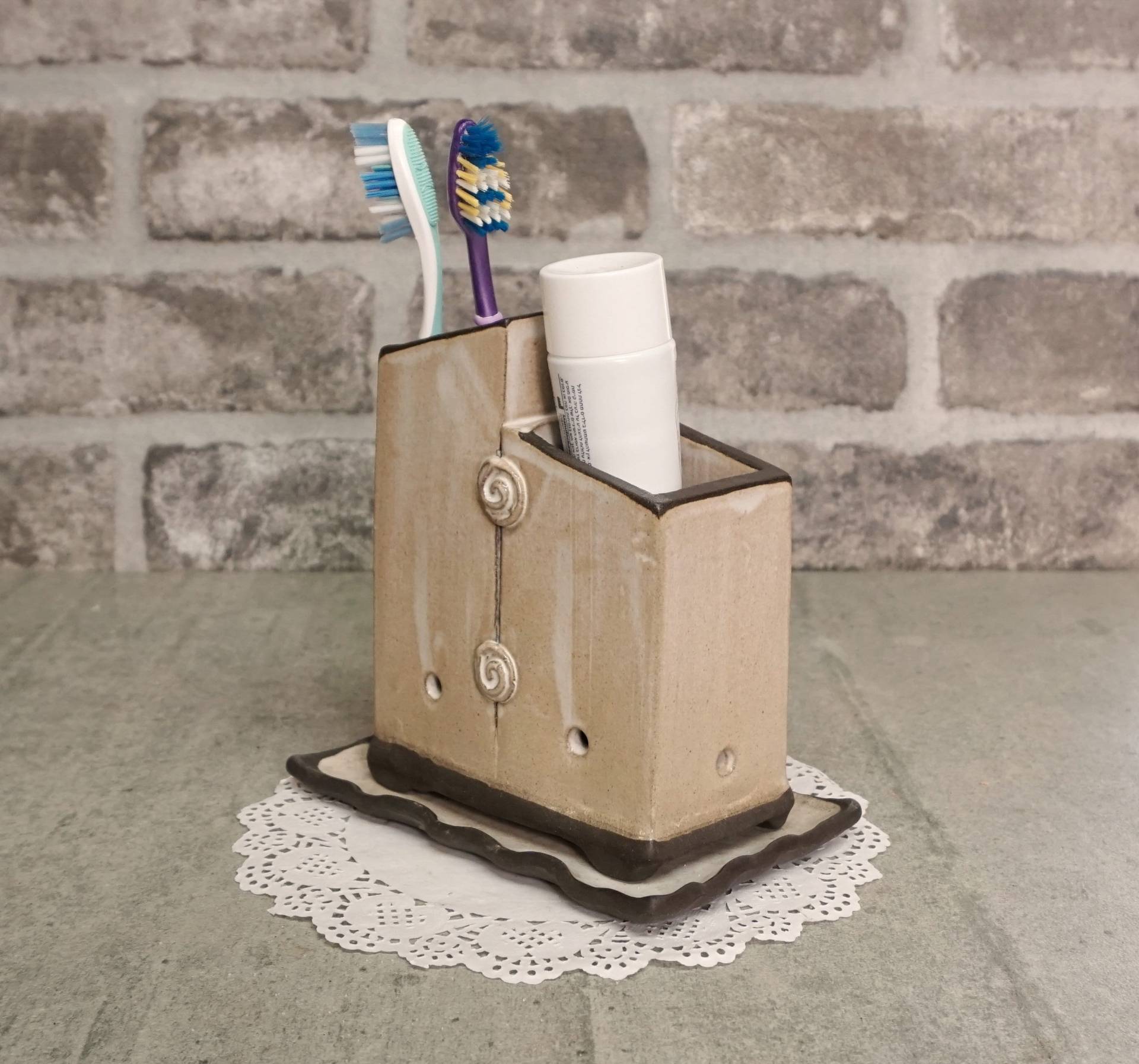 Keramik Zahnbürstenhalter Stift & Make-Up Pinsel Organizer Keramik Zahnbürstenhalter Stift & Make-Up Pinsel Organizer von Etsy - gidizivanpottery