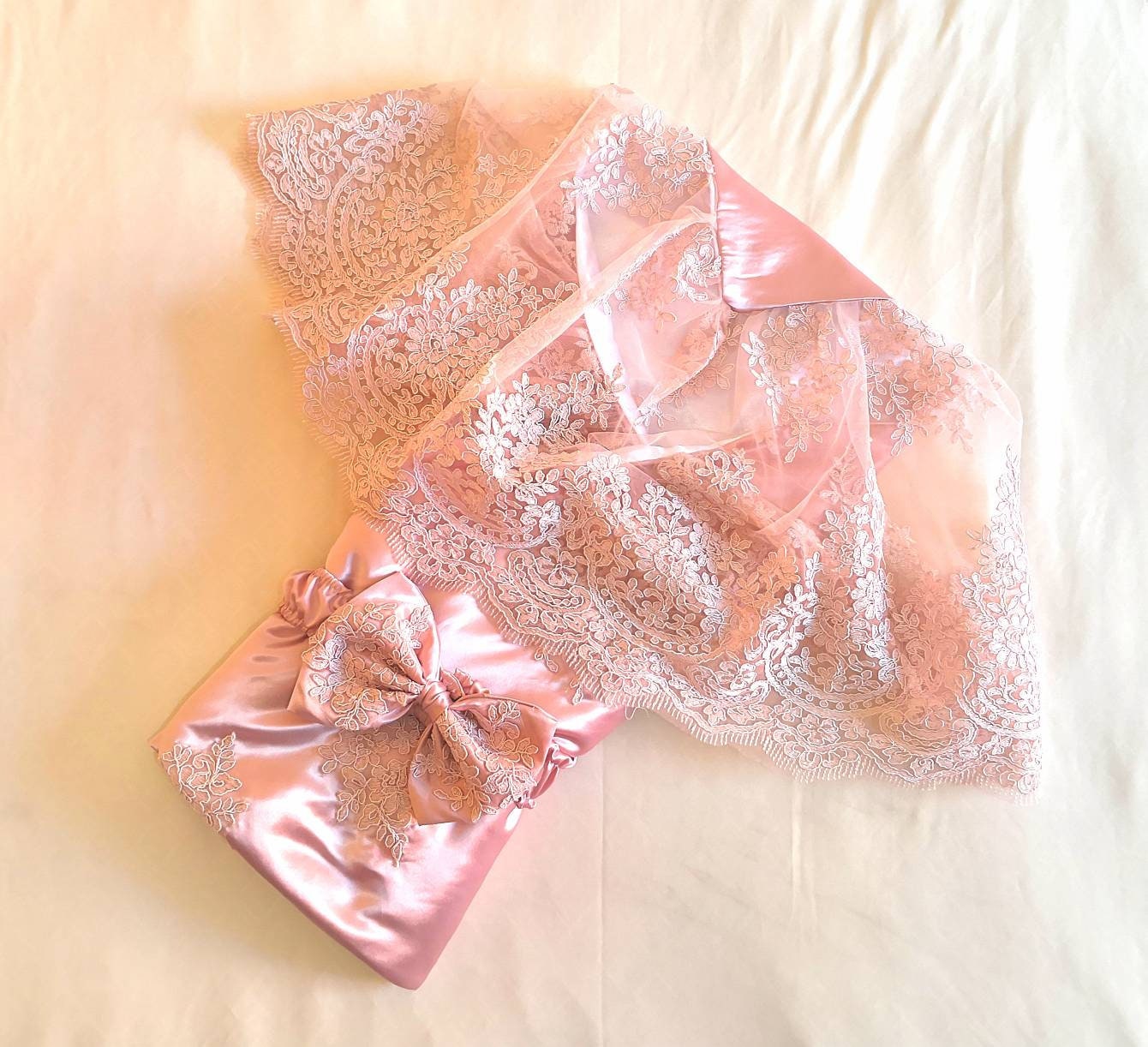 Spitze-Baby-Decke, Baby-Mädchen Satin Wickeln, Neugeborenen Rosa Swaddle, Taufe Kleid Mädchen, Baby-Dusche-Geschenk, Cocoon Swaddle Sack, Geschenk Spitze-Baby-Decke, Baby-Mädchen Satin Wickeln, Neugeborenen Rosa Swaddle, Taufe Kleid Mädchen, Baby-Dusche-Geschenk, Cocoon Swaddle Sack, Geschenk von Etsy - hamaratkontes