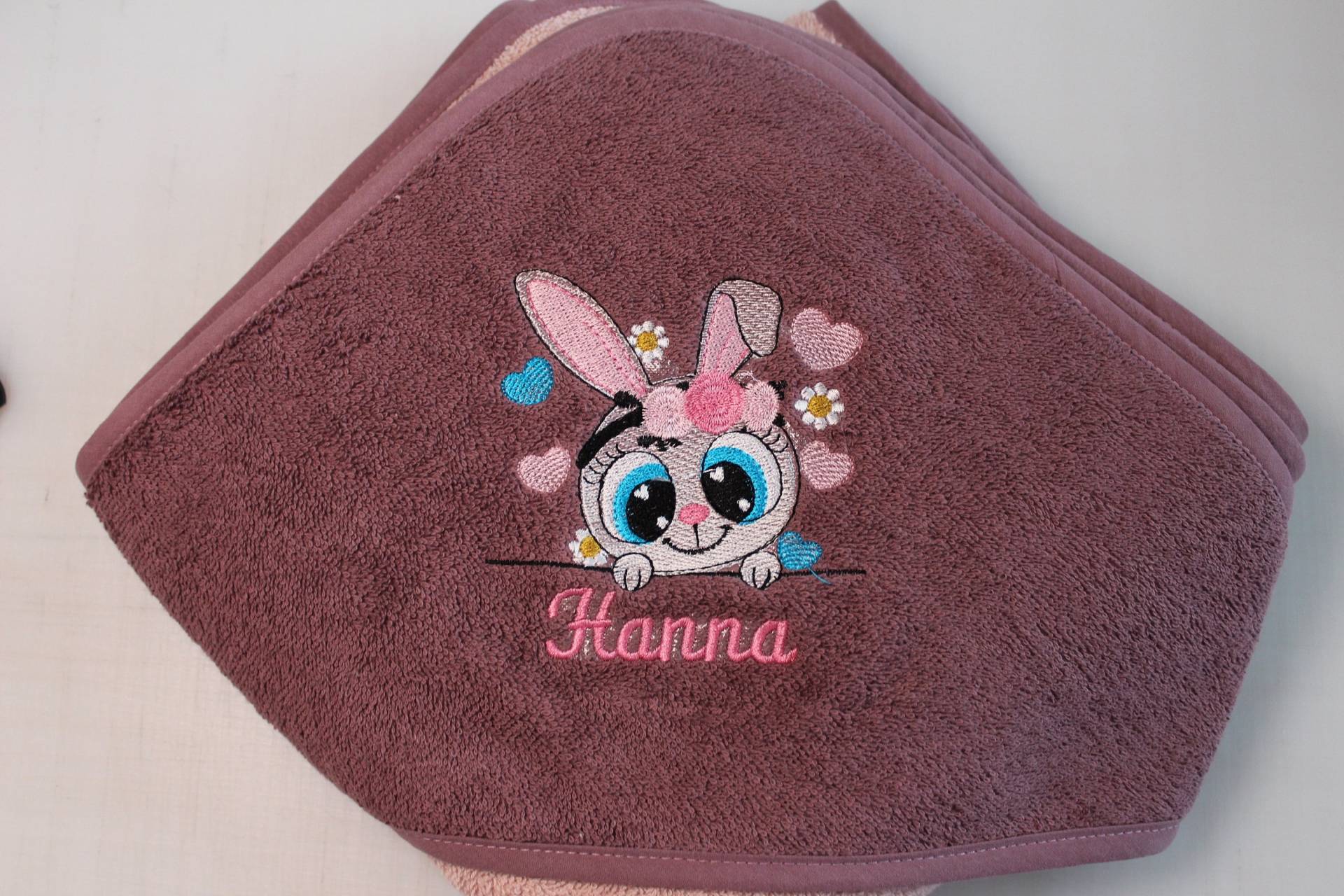 Kaputzenhandtuch Mit Wunschnamen Personalisiert, Taufe, Geburt, Geschenk von Etsy - handmadebystickgisi