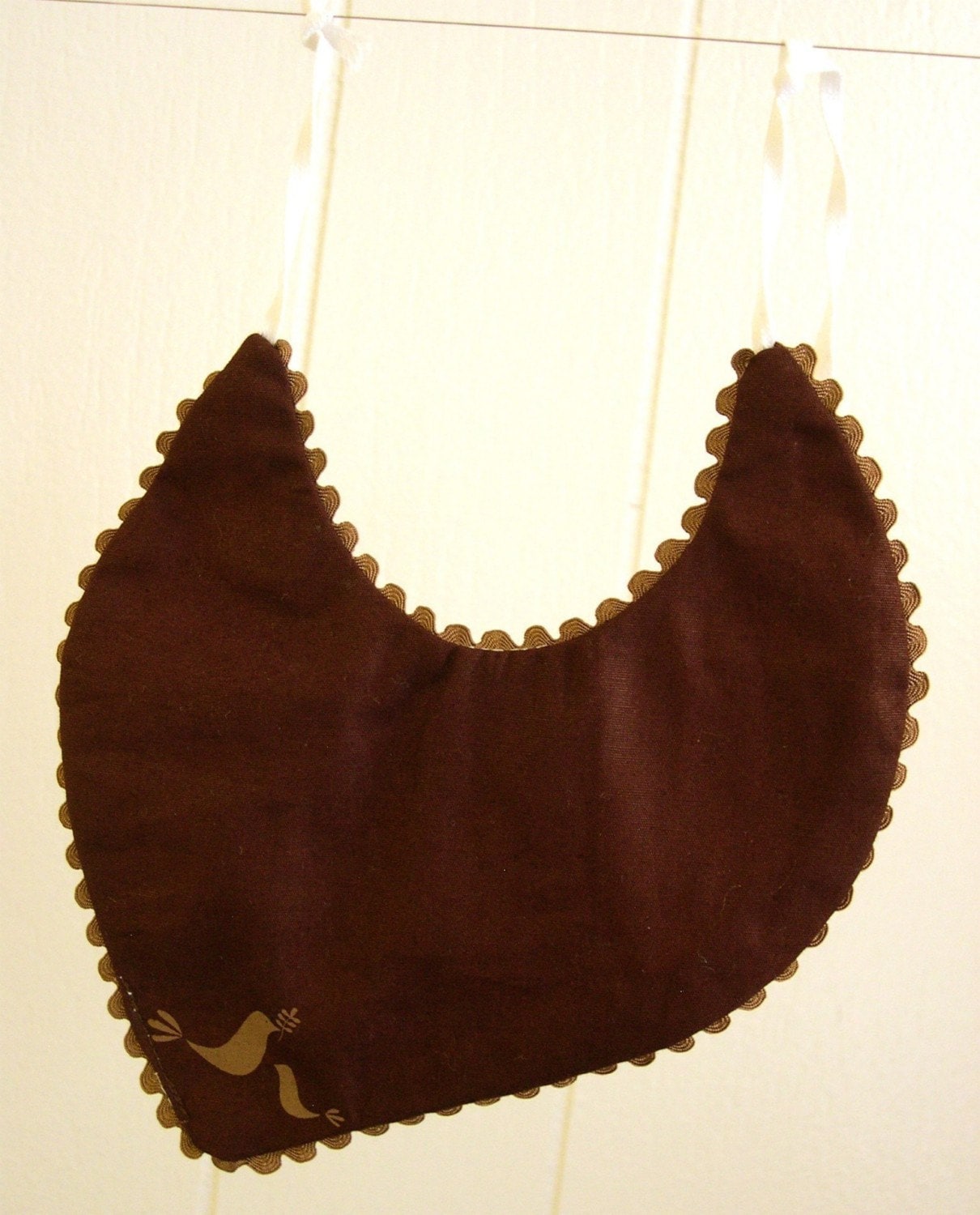Schokoladenbraunes Birdie-Blattform-Baby-Lätzchen Schokoladenbraunes Birdie-Blattform-Baby-Lätzchen von Etsy - joom