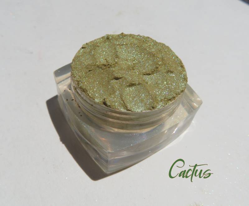 Caktus - Schimmerndes Grün Mit Goldenem Mineral-Lidschatten, Veganem Mineral-Lidschatten Ohne Grausamkeit von Etsy - kmms