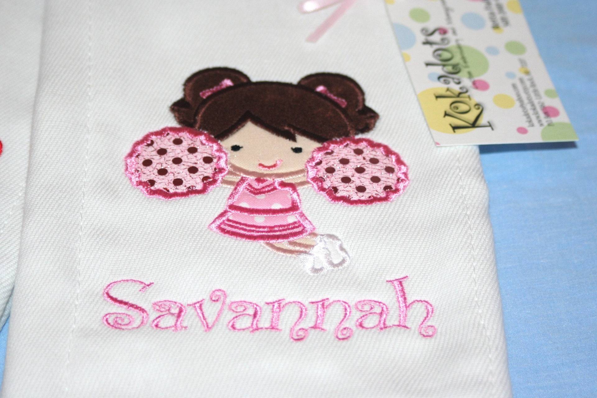 Cheerleader Spucktuch, Sport Personalisierte Monogramm Mädchen Baby Geschenk Cheerleader Spucktuch, Sport Personalisierte Monogramm Mädchen Baby Geschenk von Etsy - kokadots