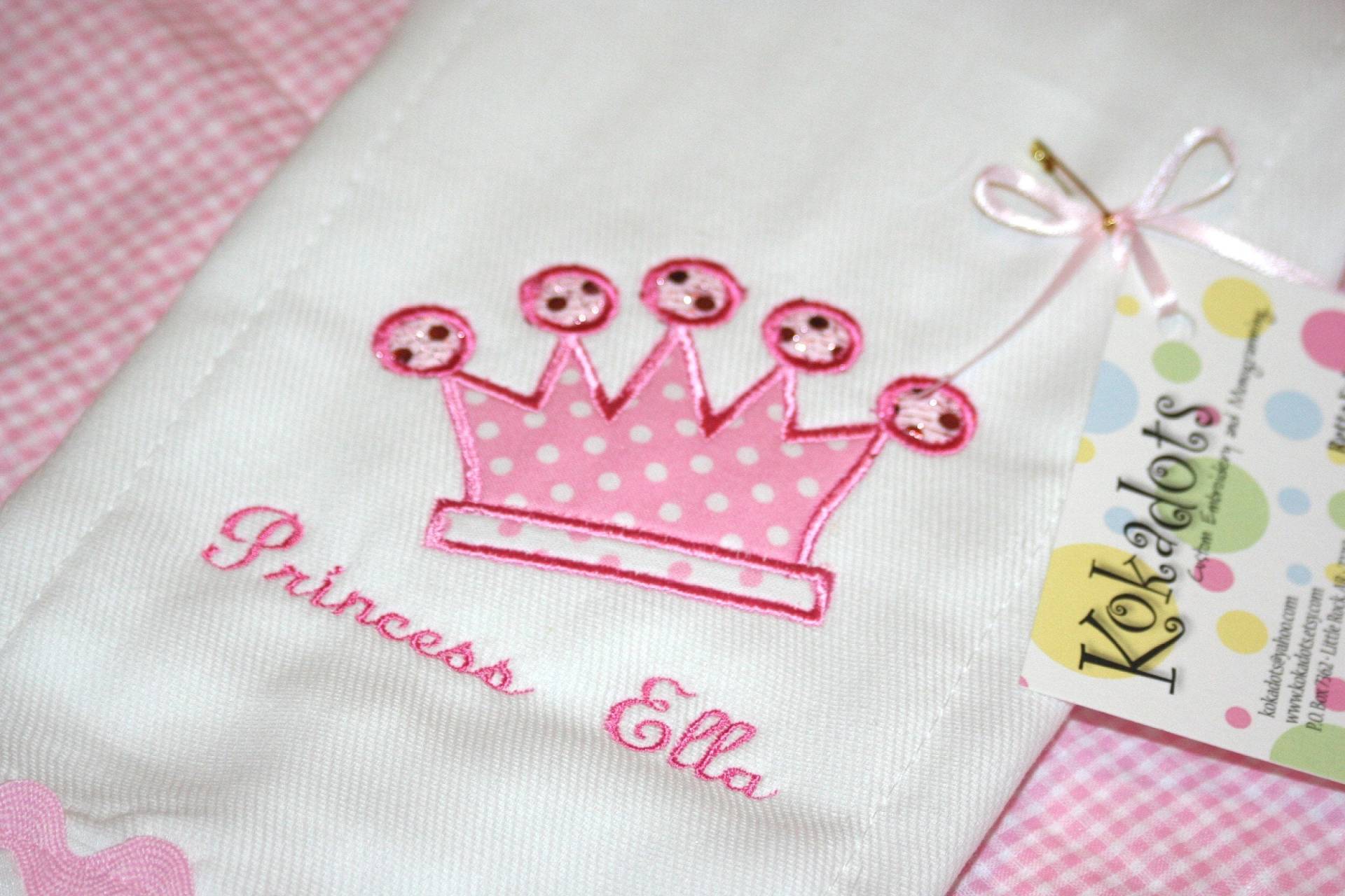 Personalisierte Mädchen Spucktuch, Prinzessin Kronen Applizierte Rosa Baby Spucktuch Personalisierte Mädchen Spucktuch, Prinzessin Kronen Applizierte Rosa Baby Spucktuch von Etsy - kokadots