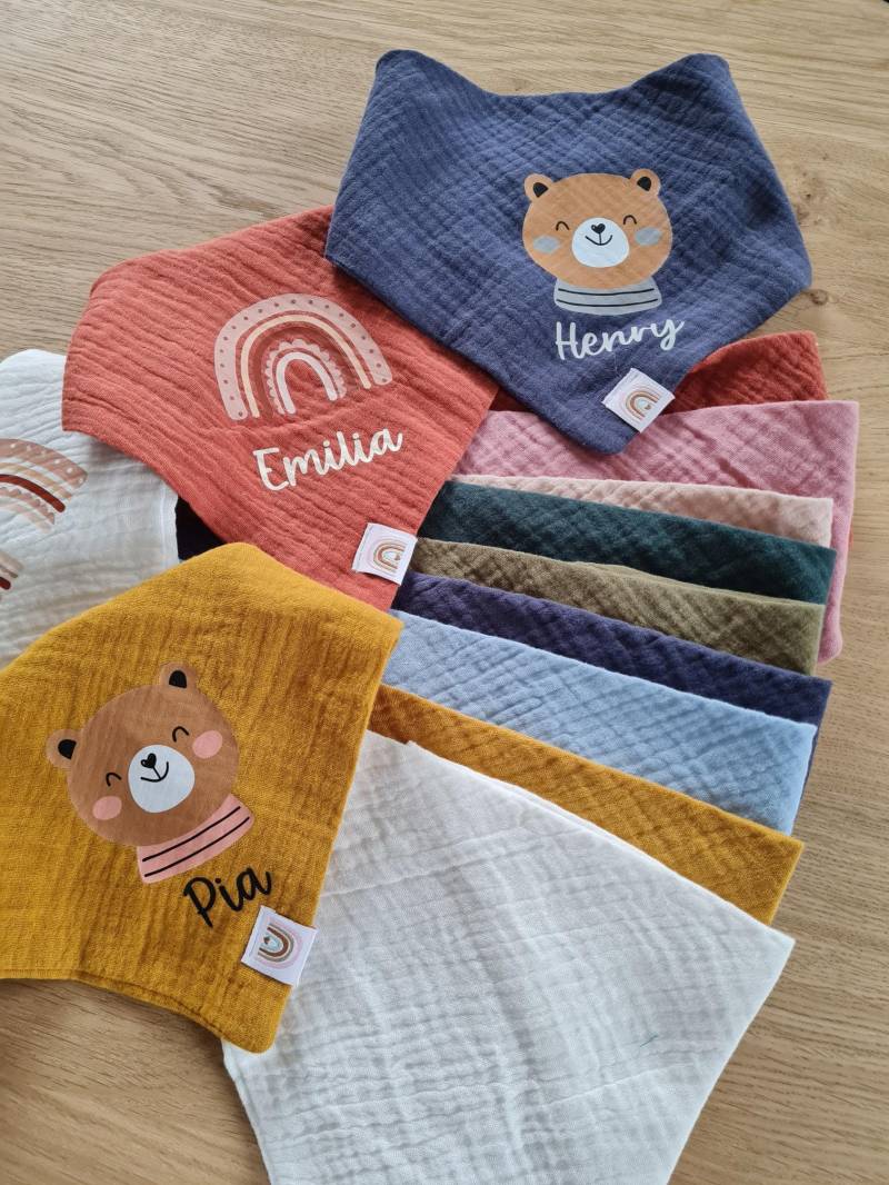 Halstuch Personalisierbar|Musselintuch Mit Namen|Dreieckstuch Baby Personalisiert|Spucktuch|Kinderhalstuch| Bio Lätzchen|Mulltuch|Mit Namen von Etsy - kreativbystickdesign