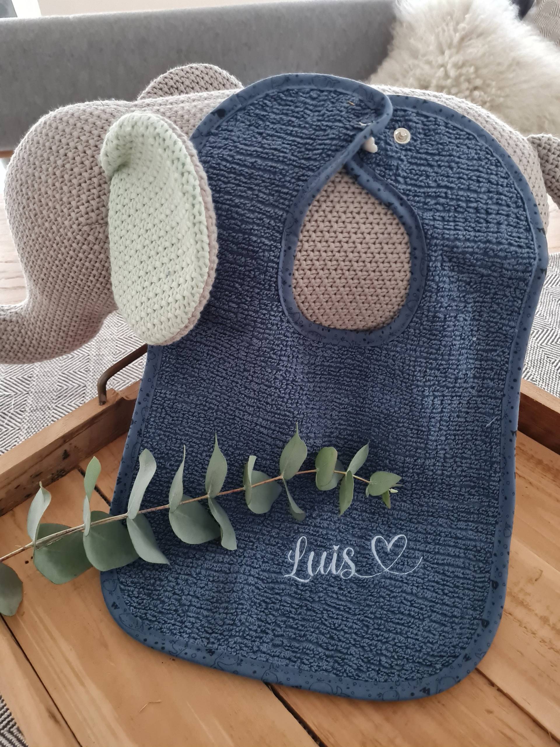 Lätzchen| Baby-Lätzchen| Bio-Baumwolle |Baby Geschenk| Bestickt | Personalisiert| Druckknopflatz Spucktuch| 26cm40cm von Etsy - kreativbystickdesign