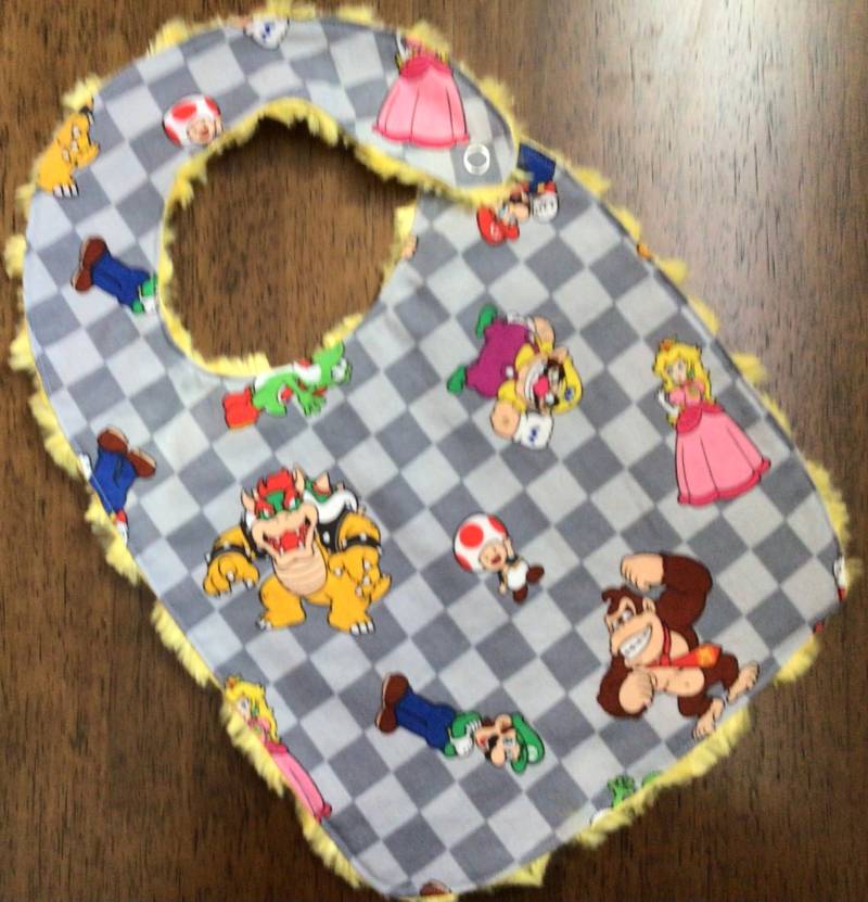 Neu... Super Mario Charaktere Spielen Minky Baby/Kleinkind Lätzchen von Etsy - laurelwhite