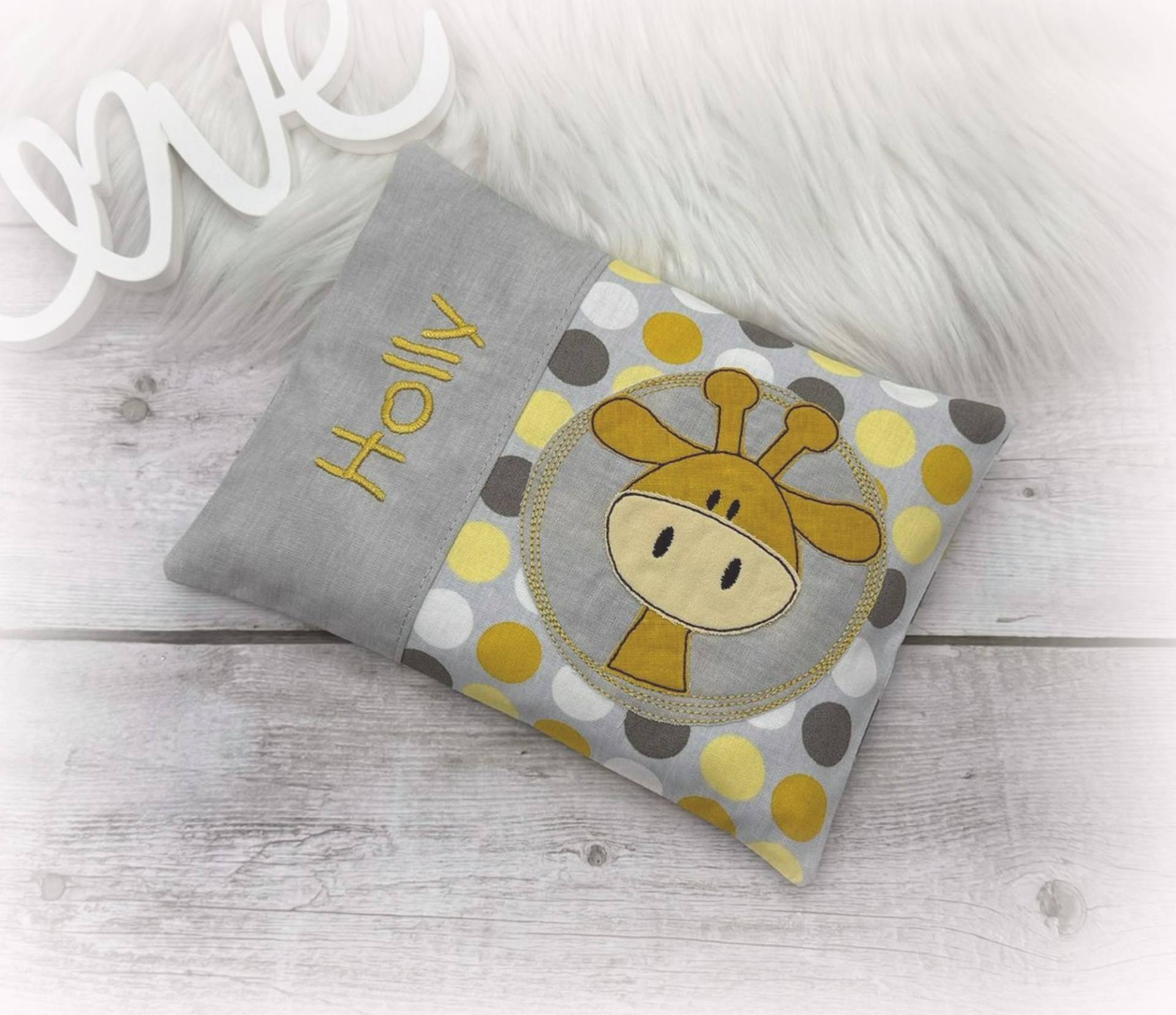 Wärmekissen Personalisierbar, Babywärmekissen, Körnerkissen | Giraffe Dinkel - Oder Kirschkerninlett von Etsy - lineluCologne