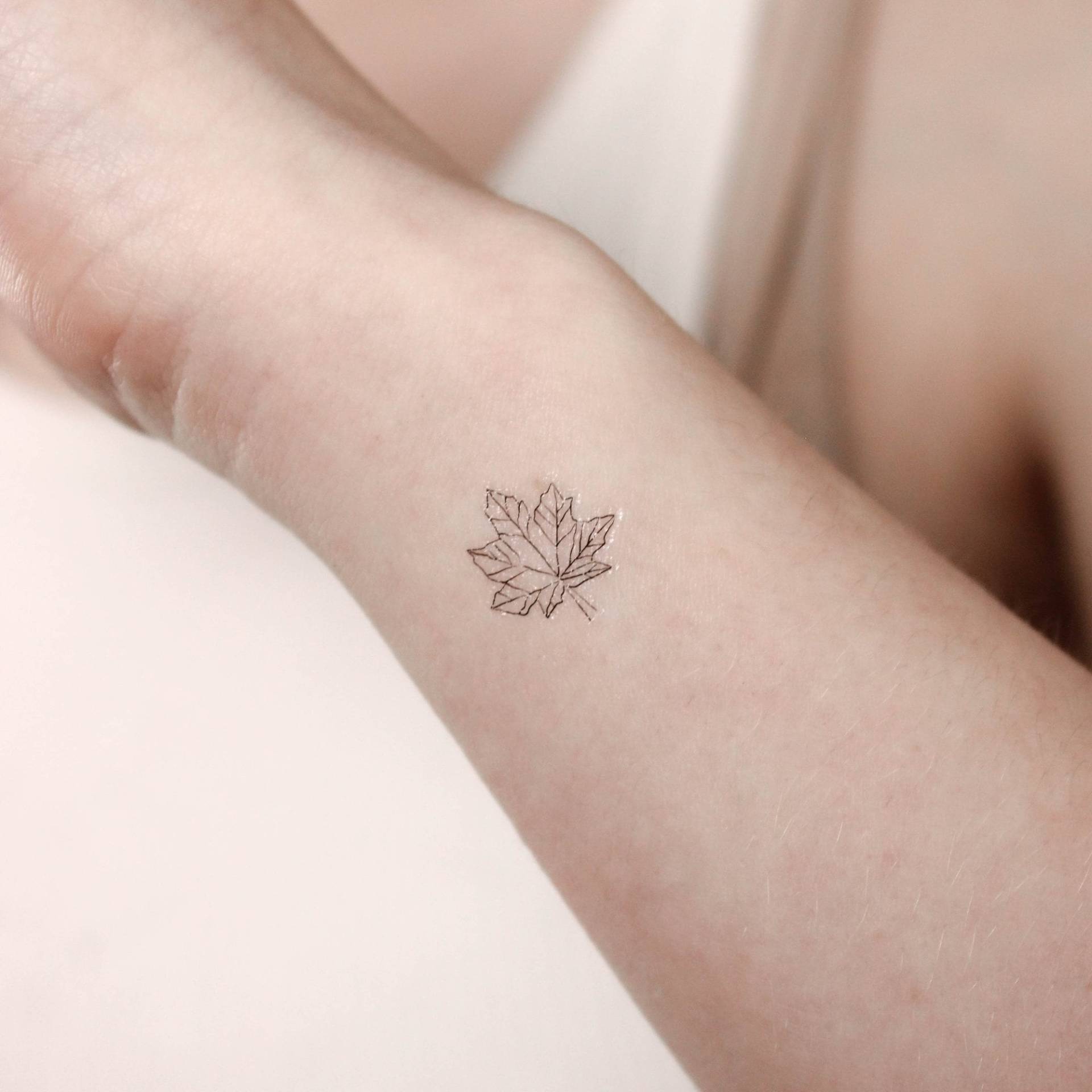 Ahornblatt Temporäres Tattoo | 3Er Set von Etsy - littletattoos