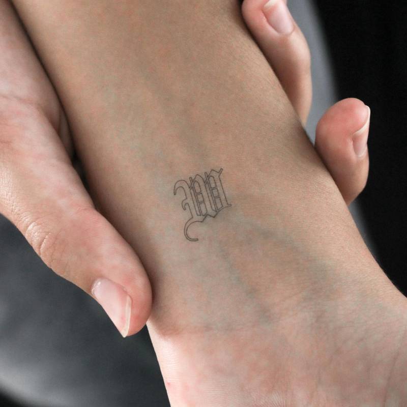 Gothic Style W Buchstabe Temporäres Tattoo | 3Er Set von Etsy - littletattoos