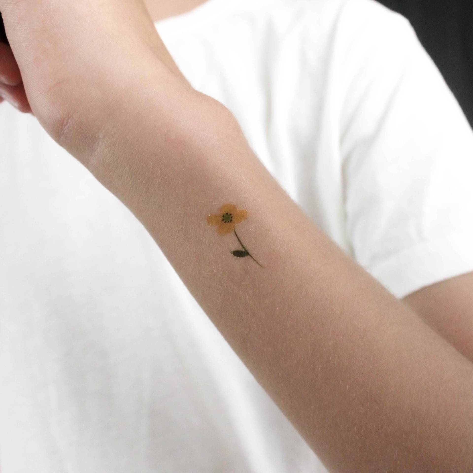 Kleine Aquarell Gelbe Blume Temporäres Tattoo | 3Er Set von Etsy - littletattoos