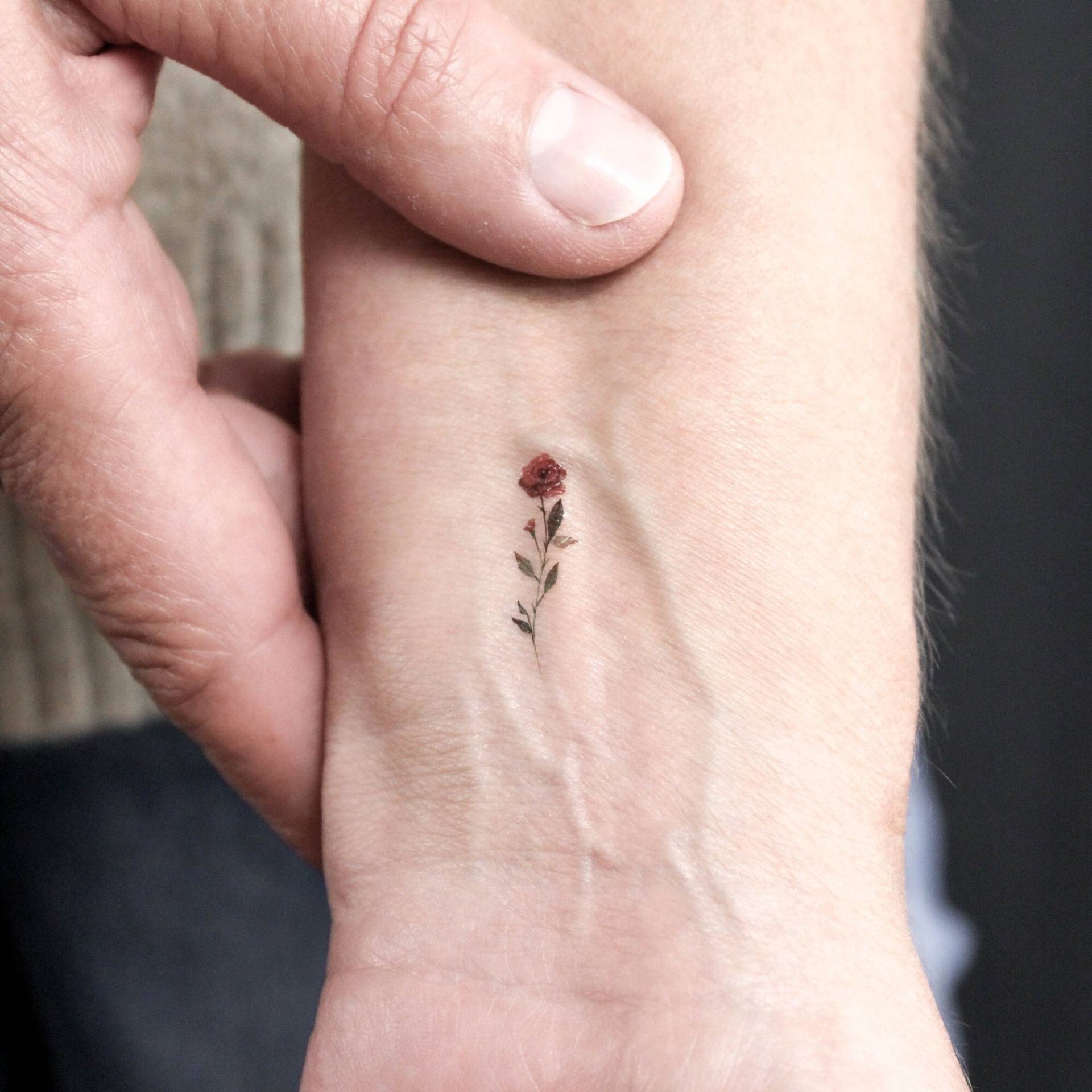 Kleine Aquarell Rote Rose Temporäres Tattoo | 3Er Set von Etsy - littletattoos