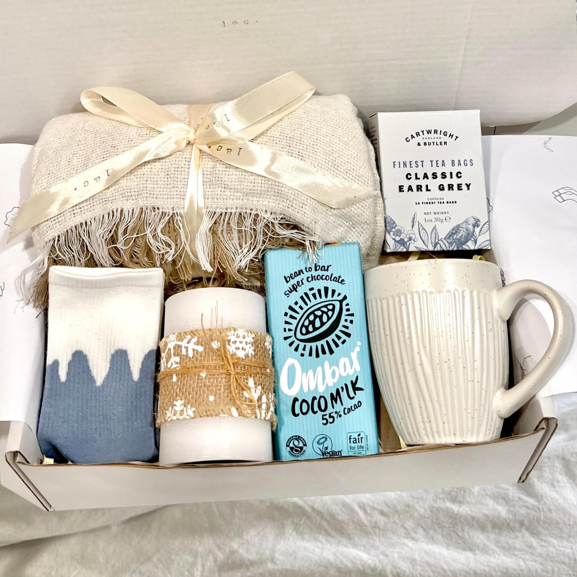 Premium Care Box Gemütlicher Hygge Hamper Verwöhnbehandlungsbox Geschenk Für Sie Schokoladentafel Geburtstag Danke Baby Blau Thema Schwestern von Etsy - loudandclearConcept