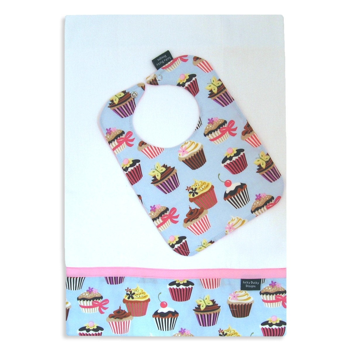 Cupcake Lätzchen Und Spucktuch Set, Baby Mädchen Geschenk, Süßes Sabber Lätzchen, Windel Spucktücher Cupcake Lätzchen Und Spucktuch Set, Baby Mädchen Geschenk, Süßes Sabber Lätzchen, Windel Spucktücher von Etsy - luckyduckydesigns