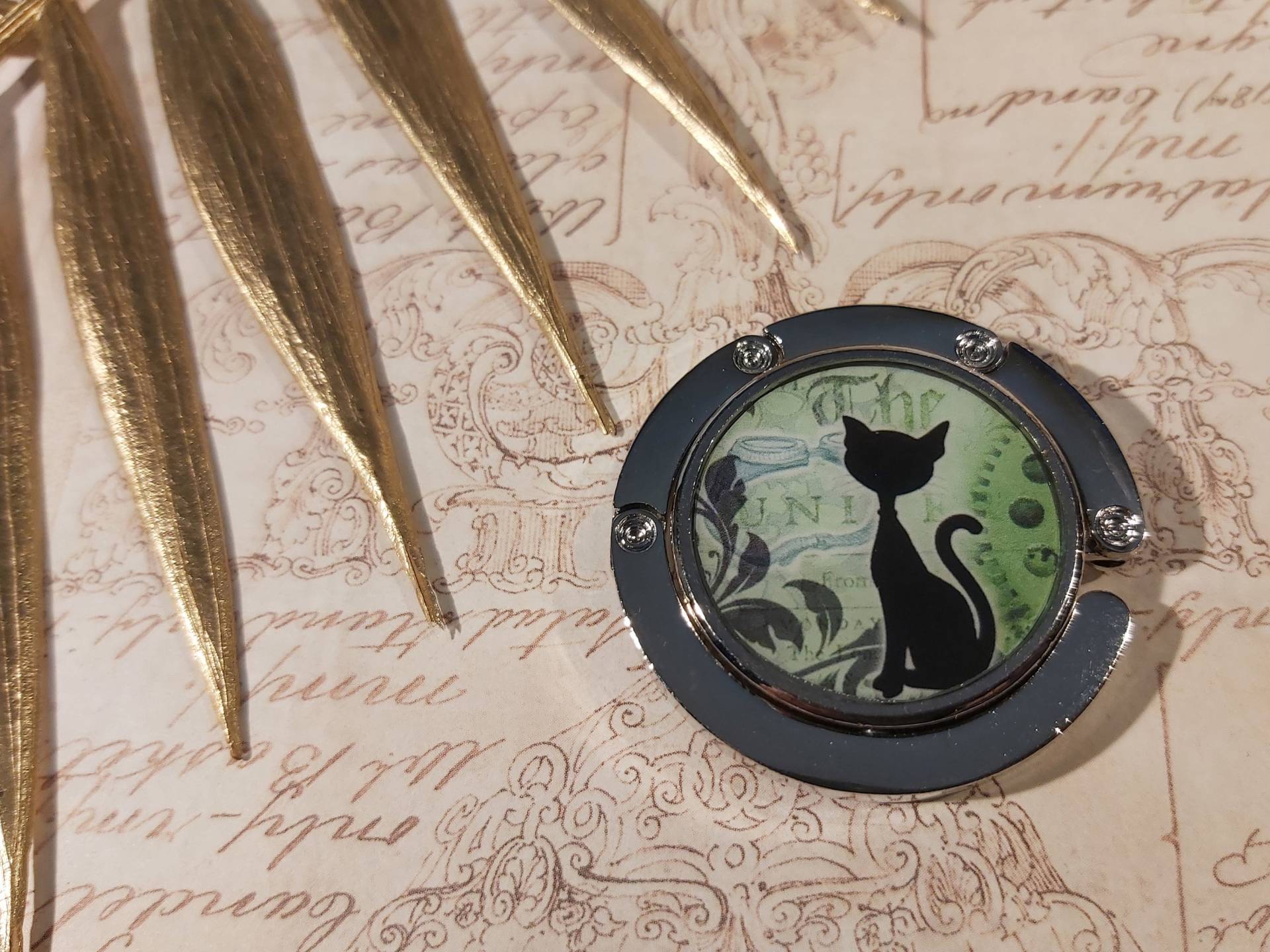 Taschenhalter Aus Silbernem Metall Und Harz, Steampunk-Katze, Arabesken, Zahnräder, Grün, Schwarz, Weiß, Für Damen, Retro, Handgefertigt Taschenhalter Aus Silbernem Metall Und Harz, Steampunk-Katze, Arabesken, Zahnräder, Grün, Schwarz, Weiß, Für Damen, Retro, Handgefertigt von Etsy - lydeedeco