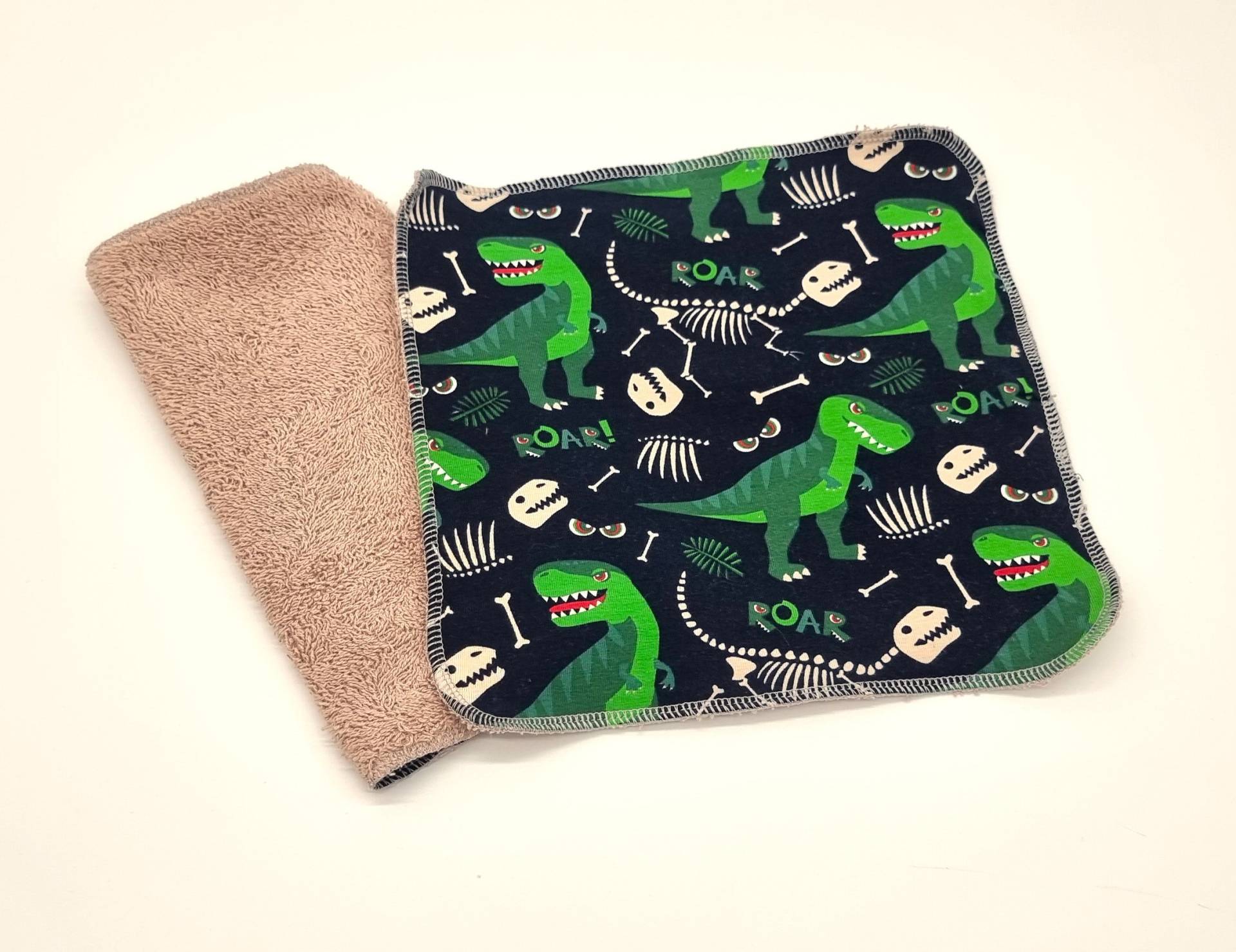 Waschlappen 23x23cm Für Babys Und Kinder Mit Namen " Dinosaurier" Babywaschlappen, Baby, Kind, Baden, Duschen, Dusche, Geschenk, Hygiene von Etsy - madebyJarka