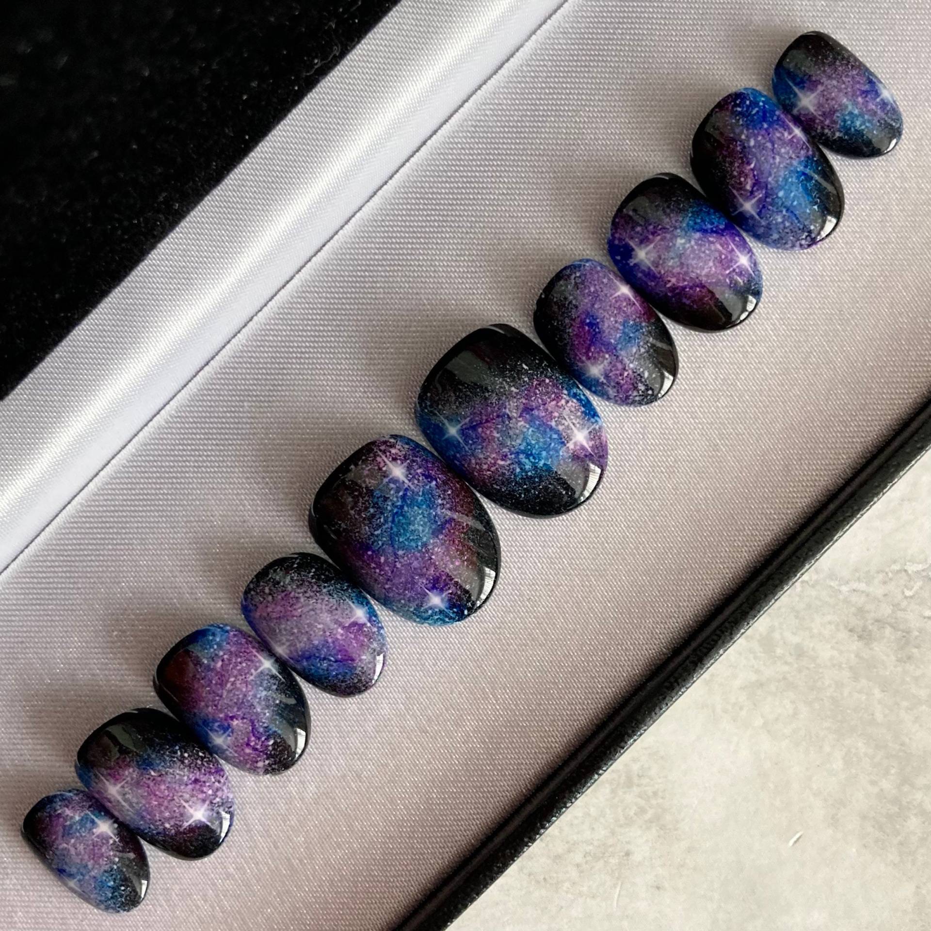 Galaxy - Press-On Nails von Etsy - msknails