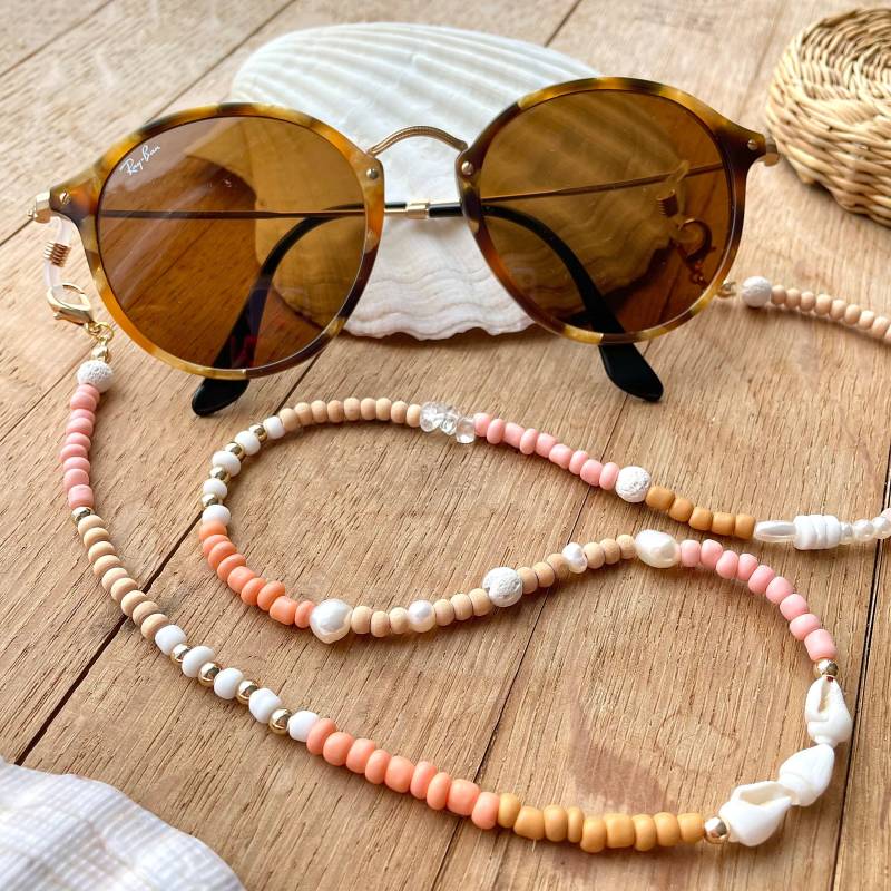 Sunglass Chain Accessoires Mask Holder For Glasses Shells Freshwater Pearls Strap Gift Beige Natural Tones von Etsy - muymar