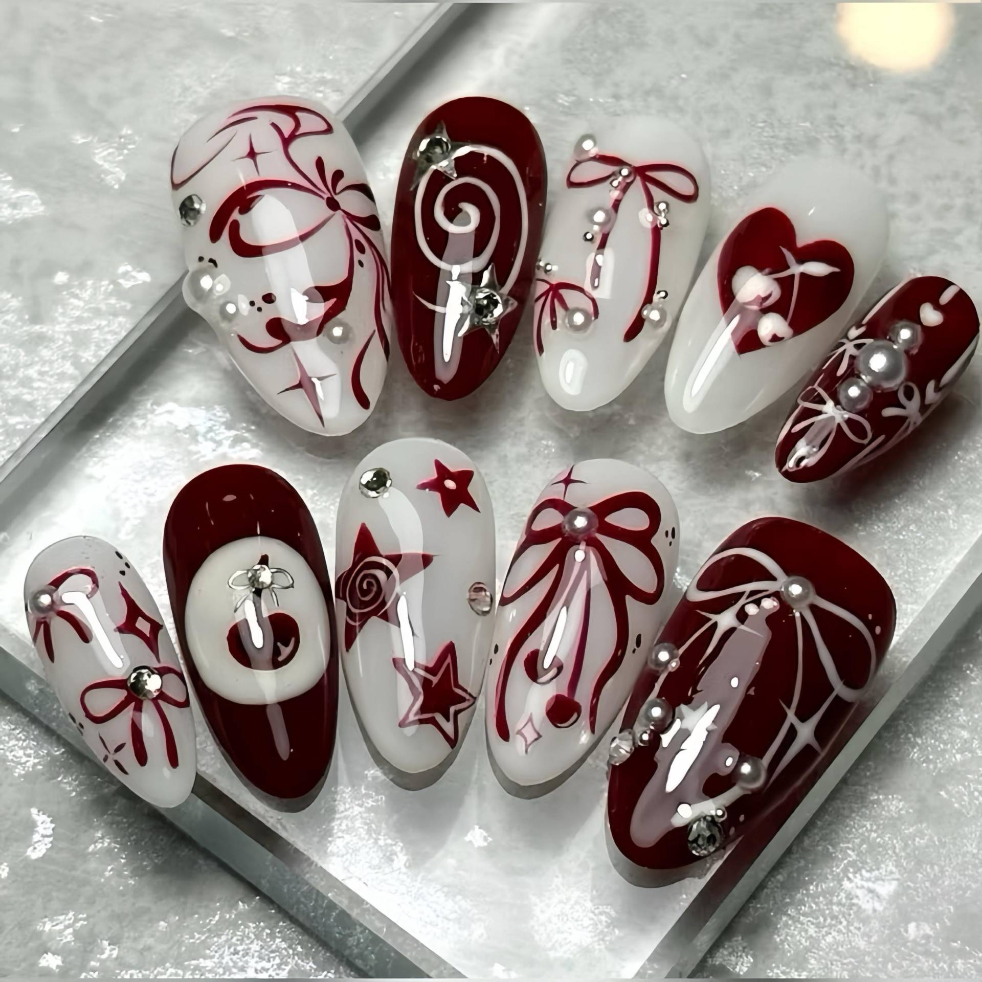 Bow-Tiful Red - Selbstgemachte 3D Press-On Nails von Etsy - nailauraDE