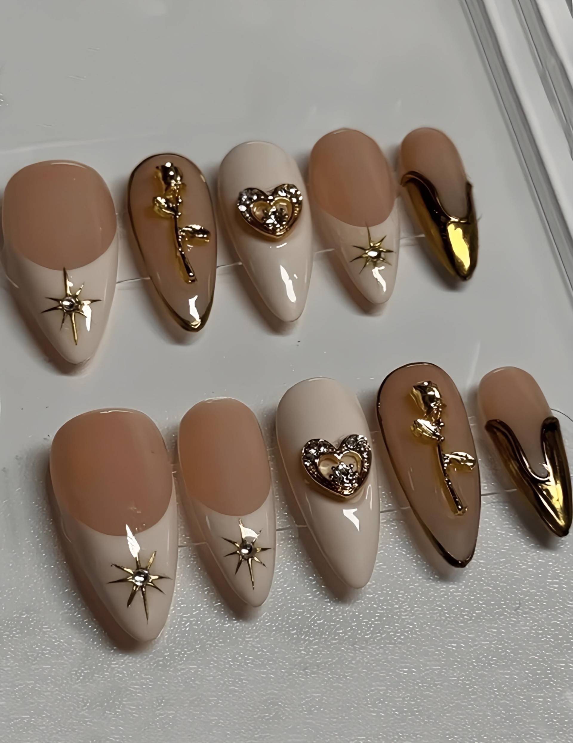 Parisian Chic - Selbstgemachte 3D-Nägel von Etsy - nailauraDE