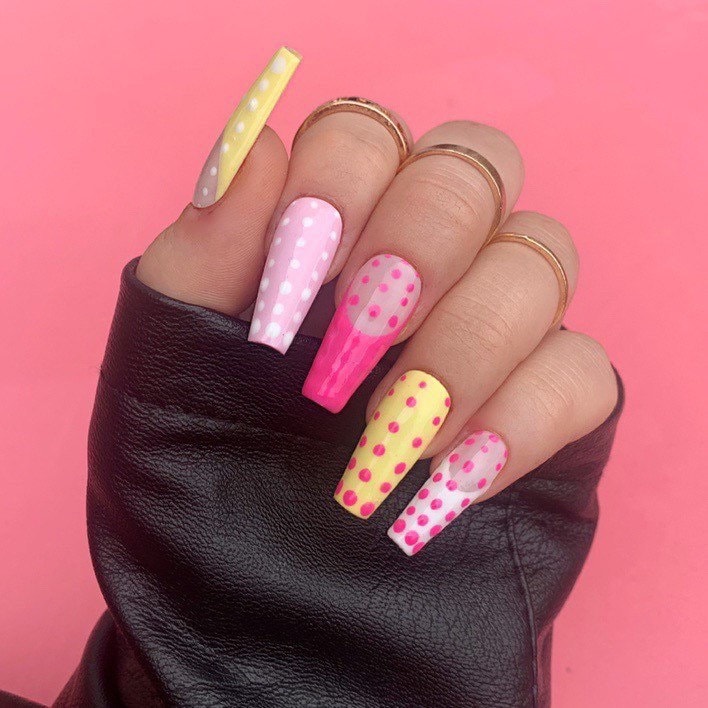 Kylie Jenner Inspirierte Polka Dot Press On Nails von Etsy - nailsbymonicazx