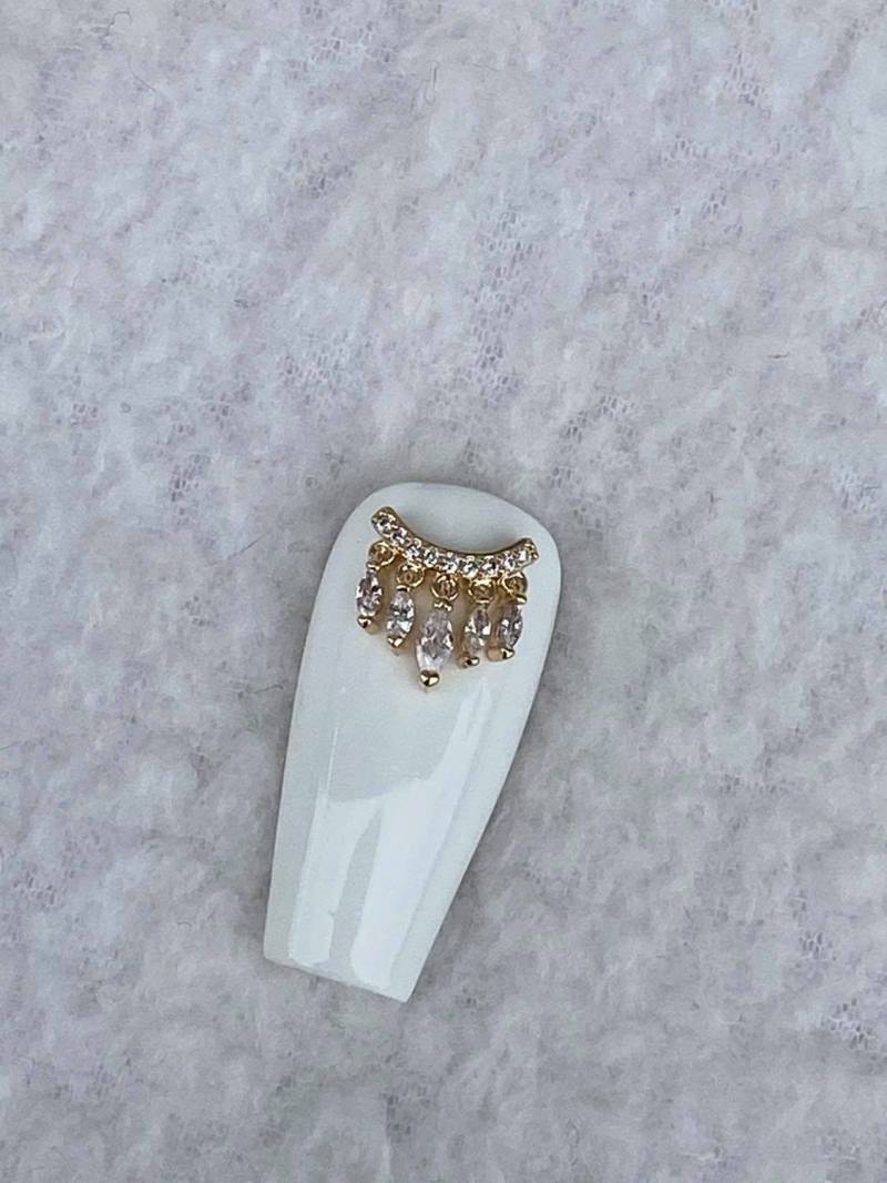 Gold Strass Nail Charm - Tasche Kommt Mit 2 von Etsy - nailsbysimw