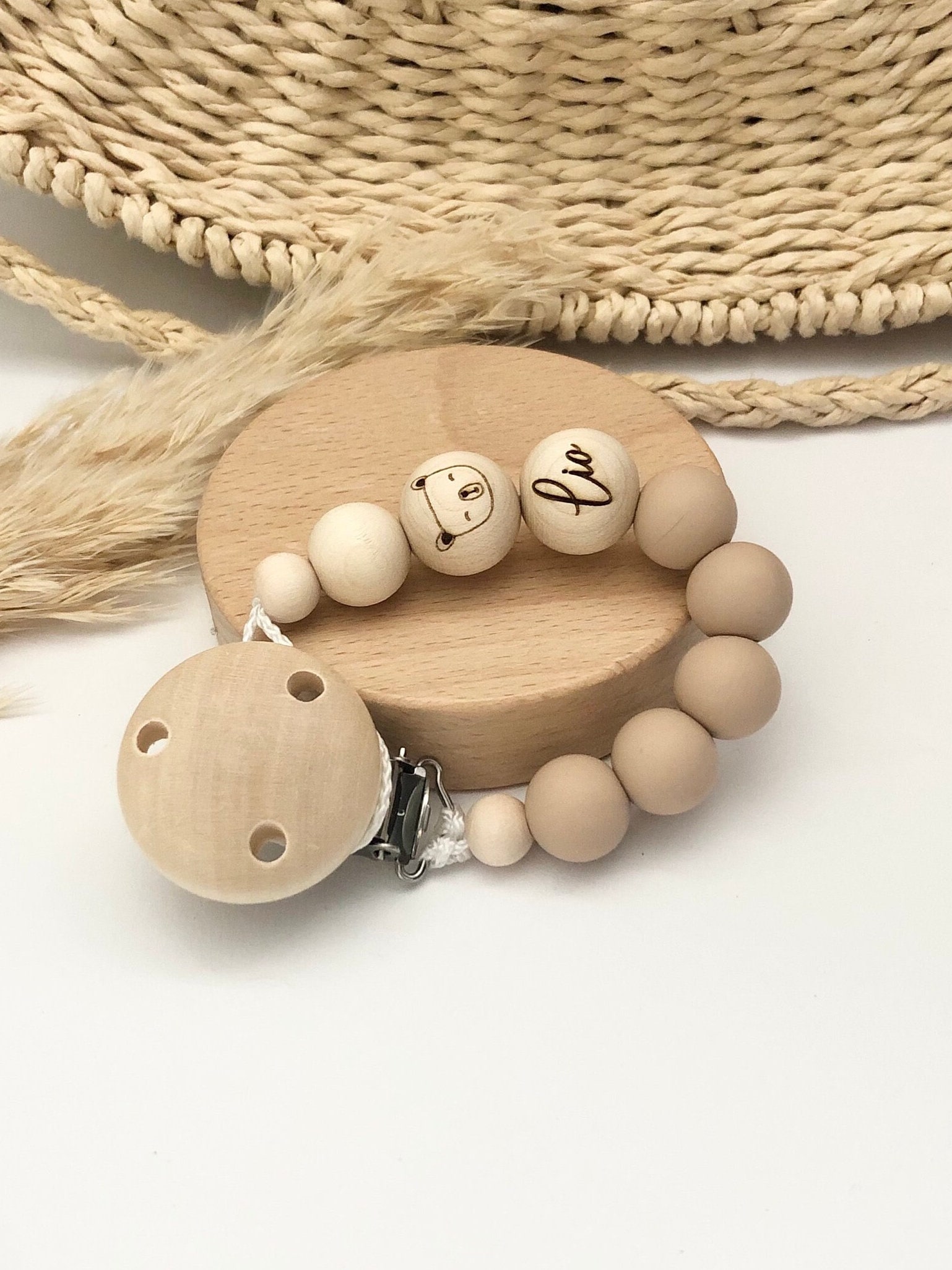 Schnullerkette Weiß Beige Personalisiert Mit Namen Bär Regenbogen Löwe Herz Geschenk Geburt Taufe Werdende Eltern Schnullerband von Etsy - nuniLaedchen